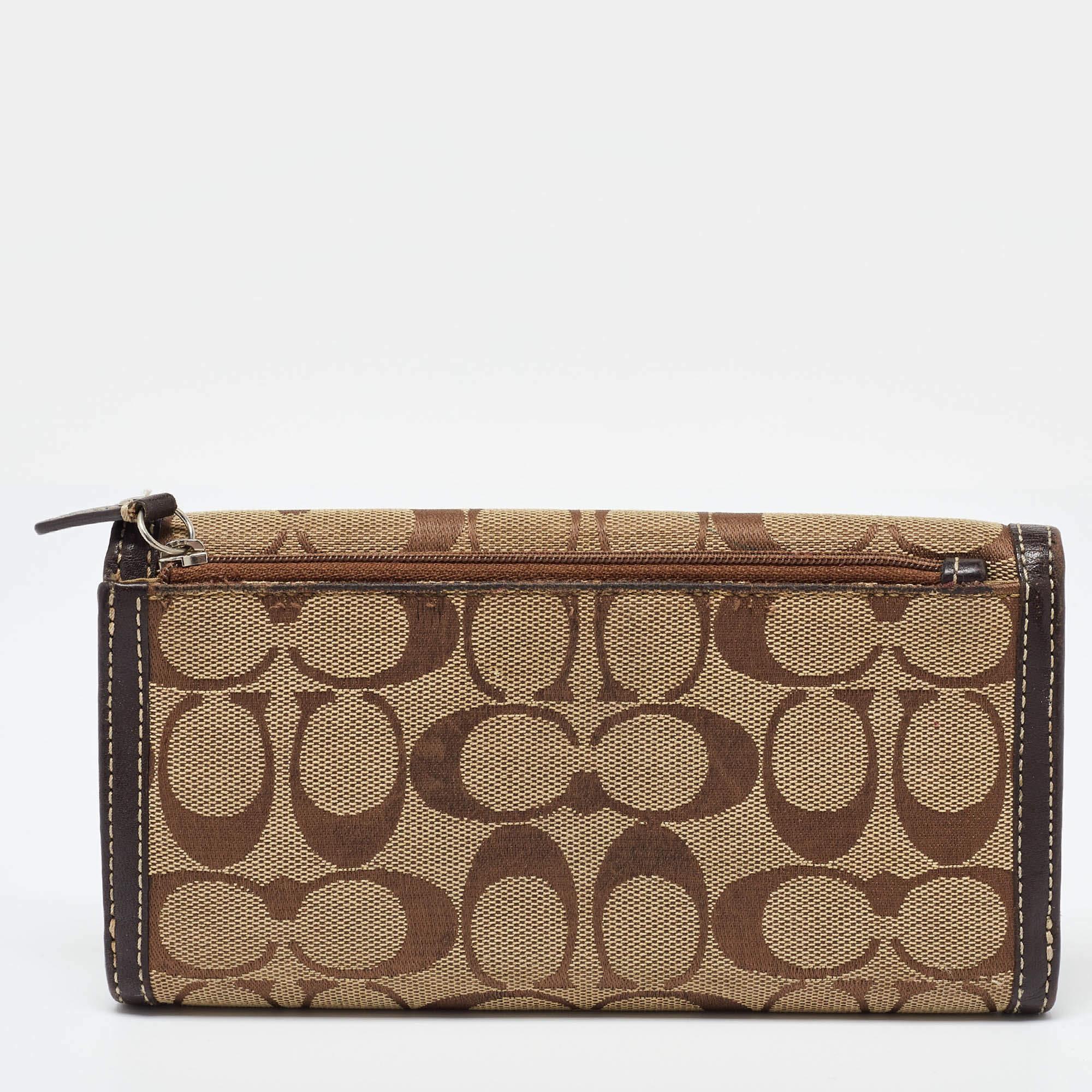 Coach Beige/Brown Signature Canvas and Leather Continental Wallet For Sale 2