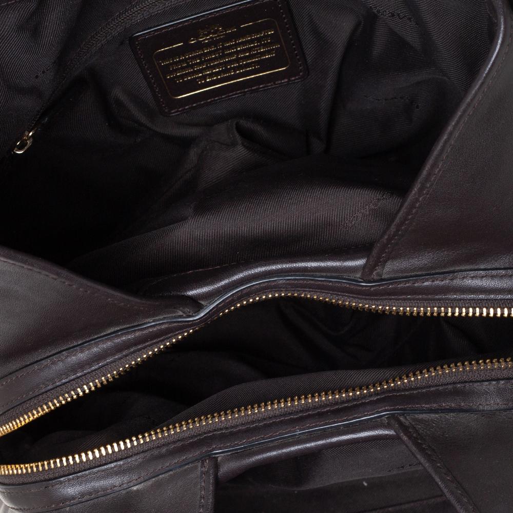 Coach Beige/Brown Signature Canvas and Leather Edie 31 Shoulder Bag In Good Condition In Dubai, Al Qouz 2