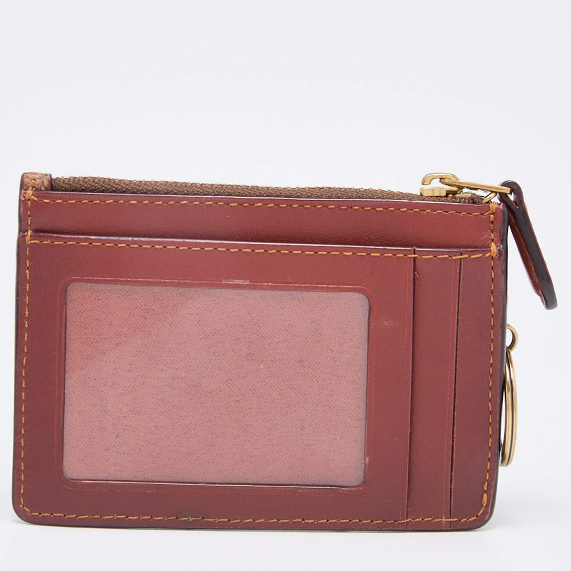 Coach Beige/Brown Signature Canvas Coates and Leather Zip Skinny ID Case In condizioni buone in vendita a Dubai, Al Qouz 2