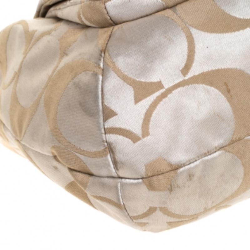 Coach Beige/Gold Canvas and Leather Kristin Hobo en venta 1