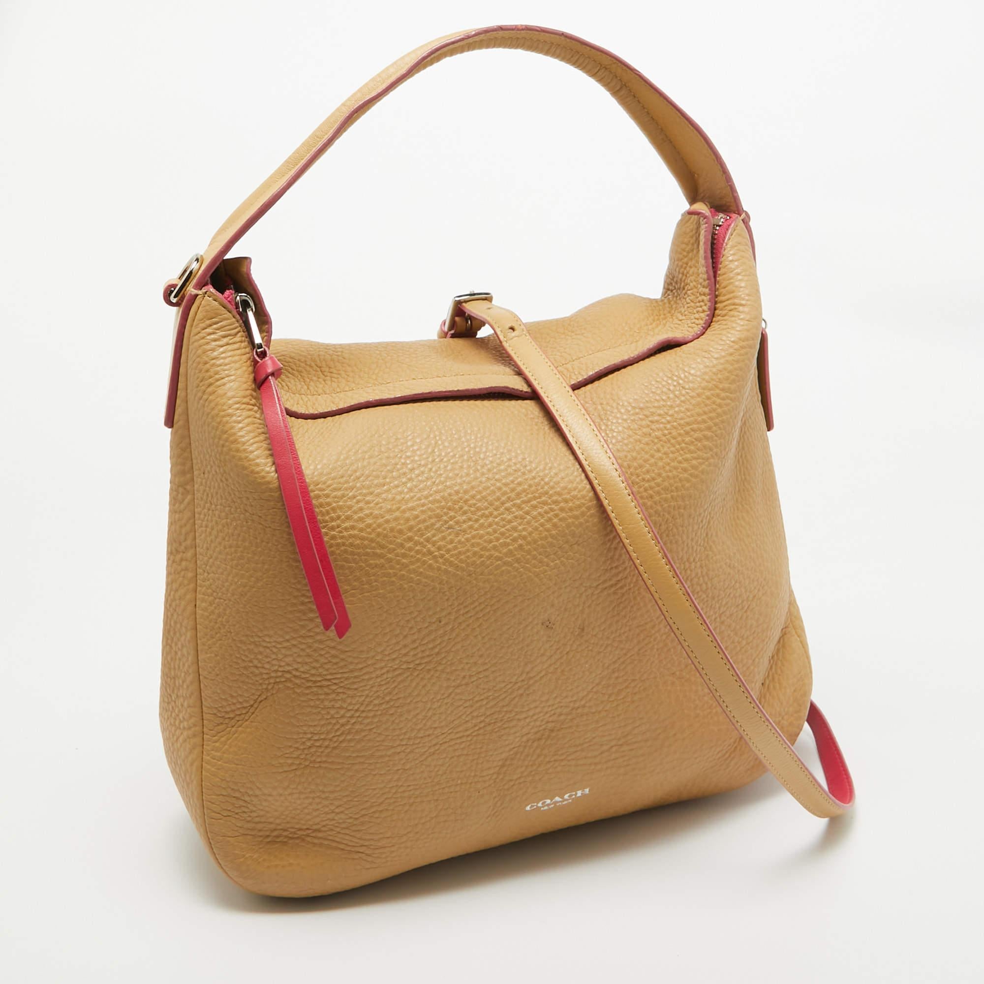 Coach Beige Leather Bleecker Hobo In Fair Condition For Sale In Dubai, Al Qouz 2