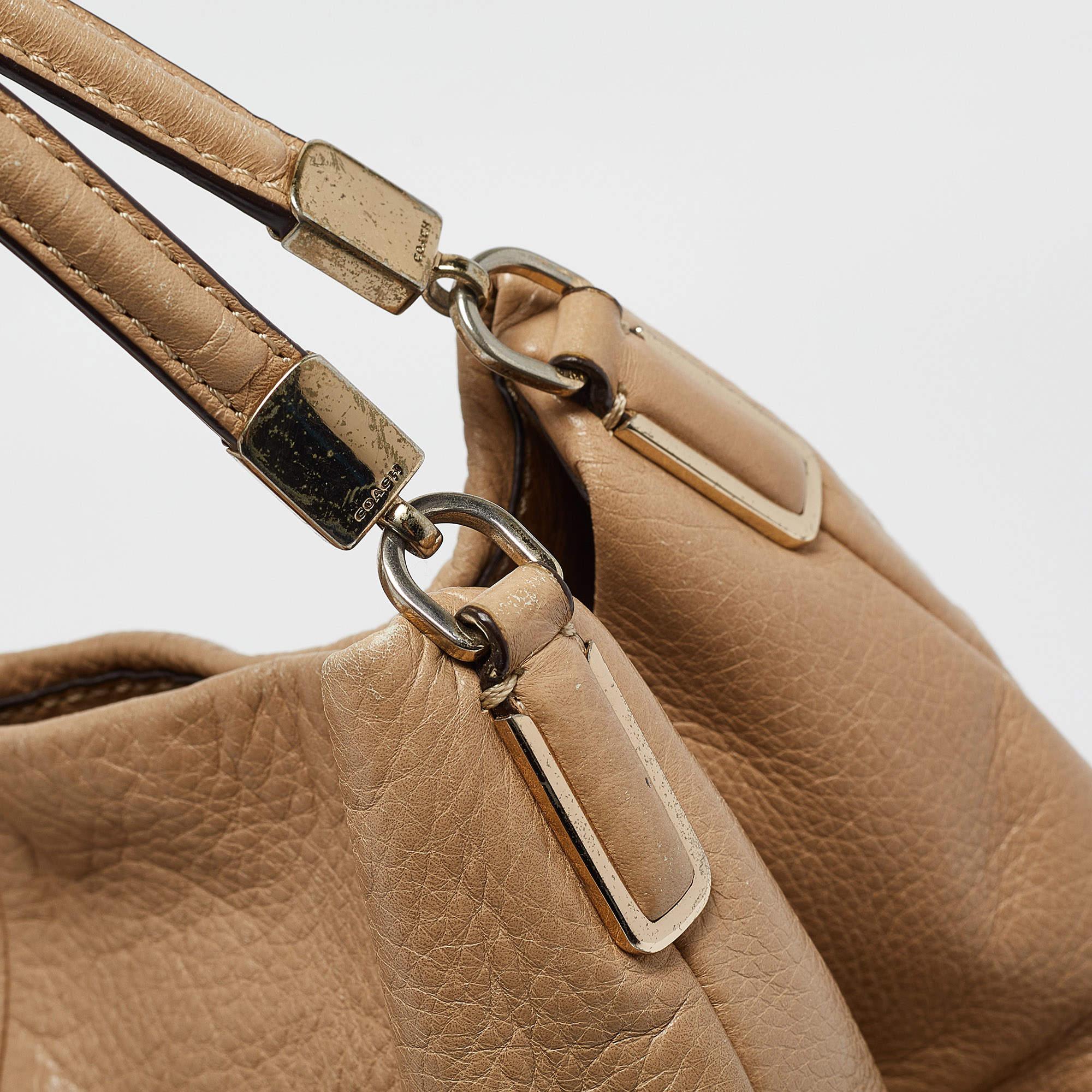 Bolso de hombro Coach Phoebe Madison de piel beige 1