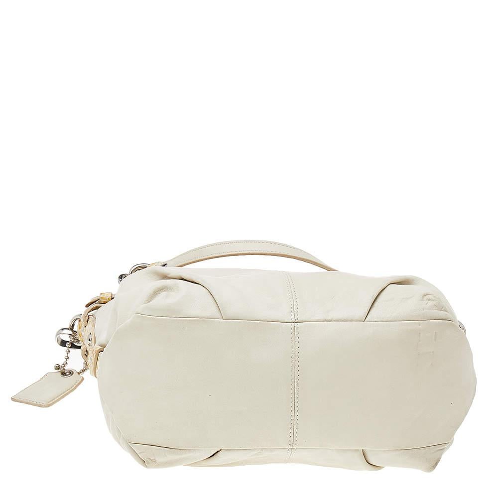 Coach Beige Leather Shoulder Bag 2