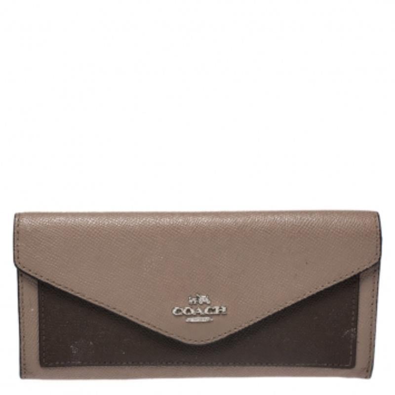 Coach Beige/Olive Green Leather Colorblock Continental Wallet (Grau) im Angebot