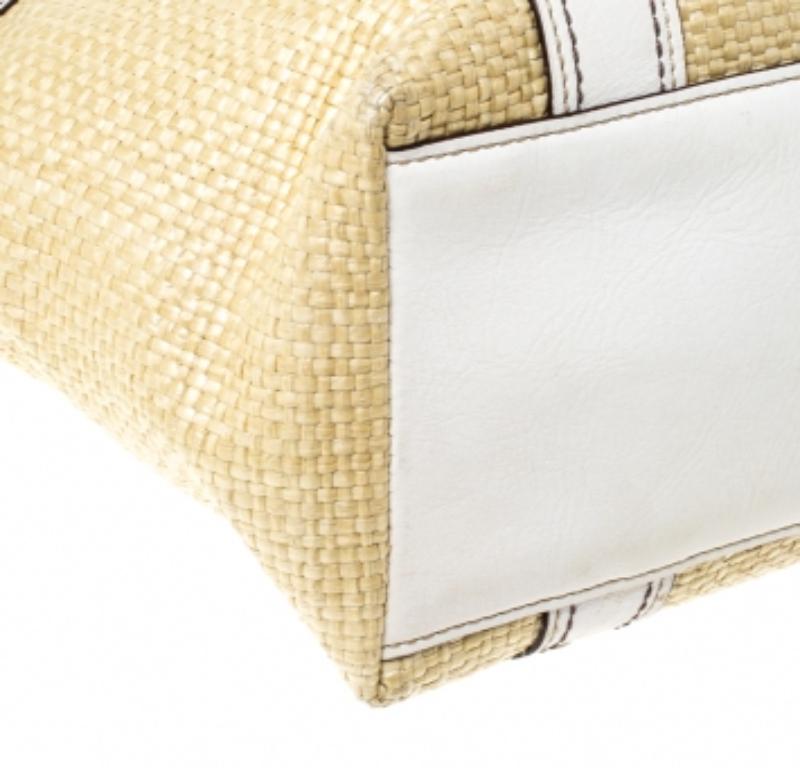 Coach Beige/White Straw and Leather Tote in vendita 1