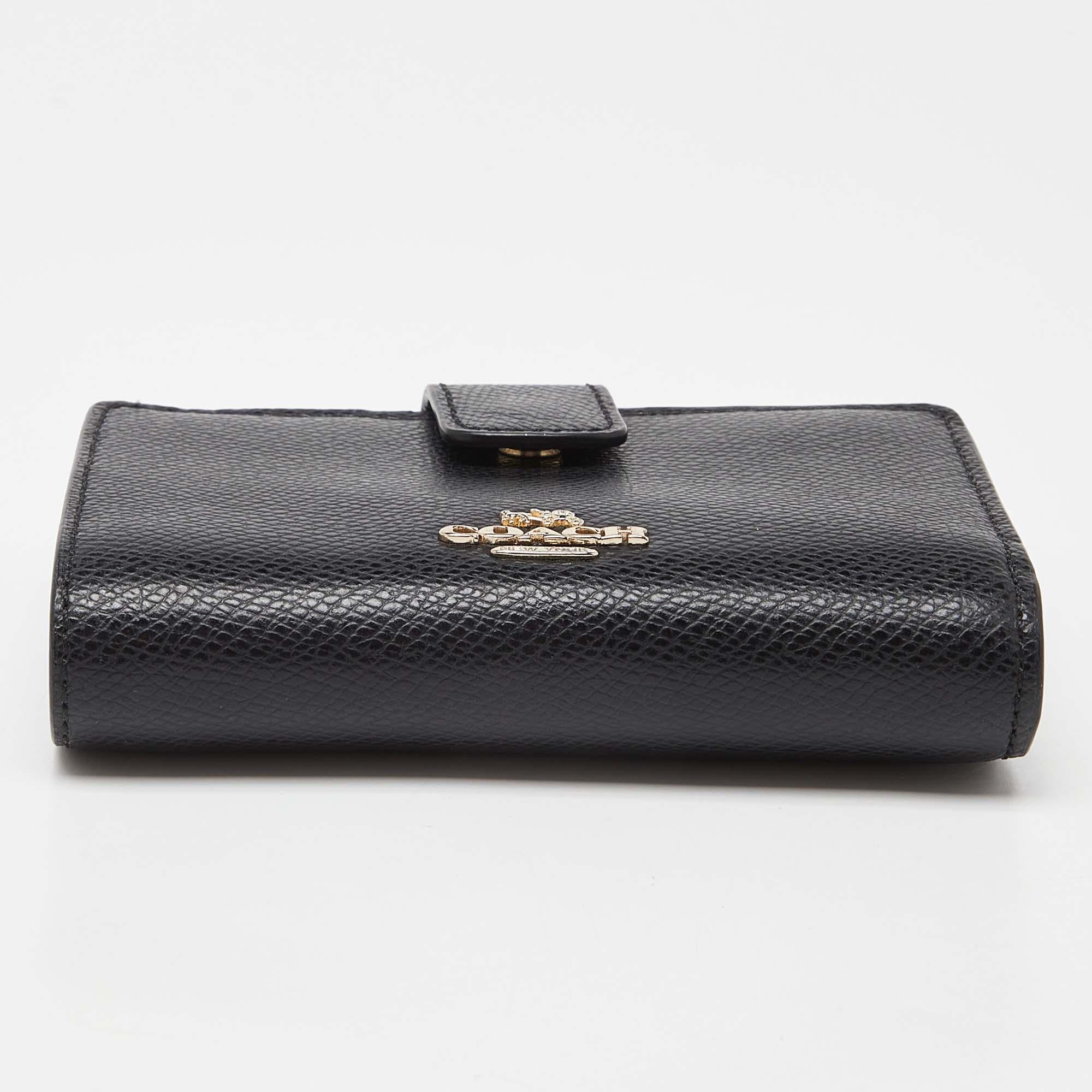Coach Black Leather Compact Wallet 4
