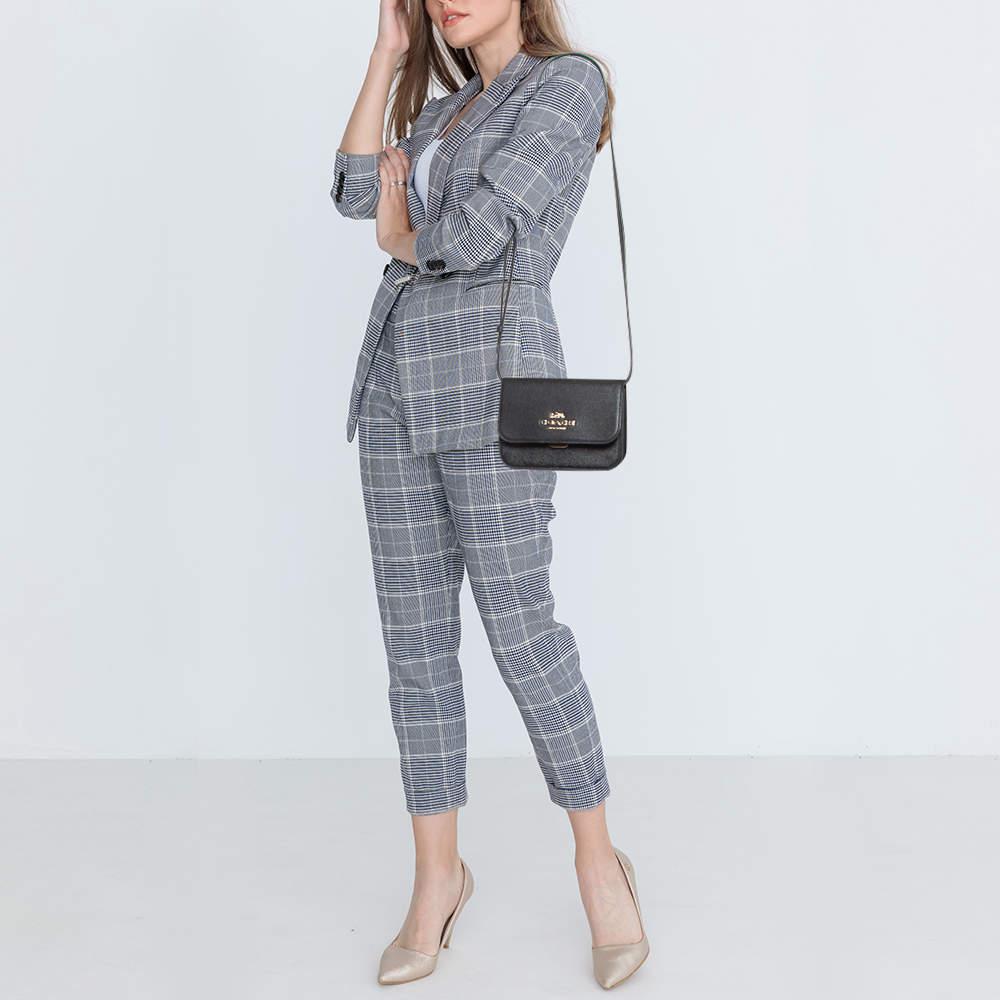 Designed to last, this beautiful crossbody bag is a smart buy. Comfortable and easy to carry, this handy creation comes with an interior lined to keep your essentials organized and safe.
