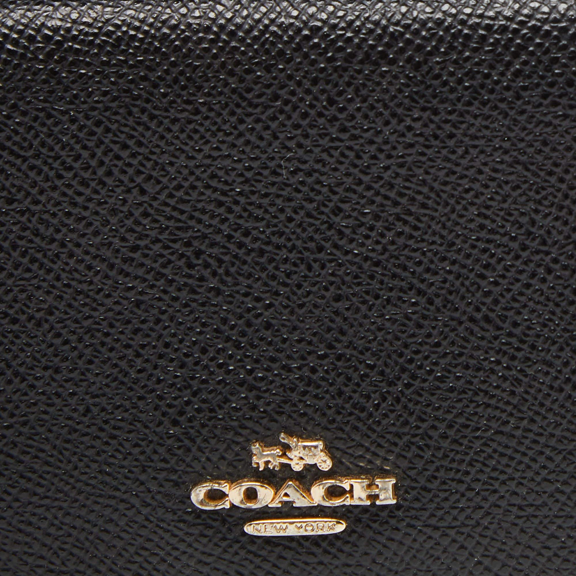 Coach Black Leather Trifold Compact Wallet For Sale 2