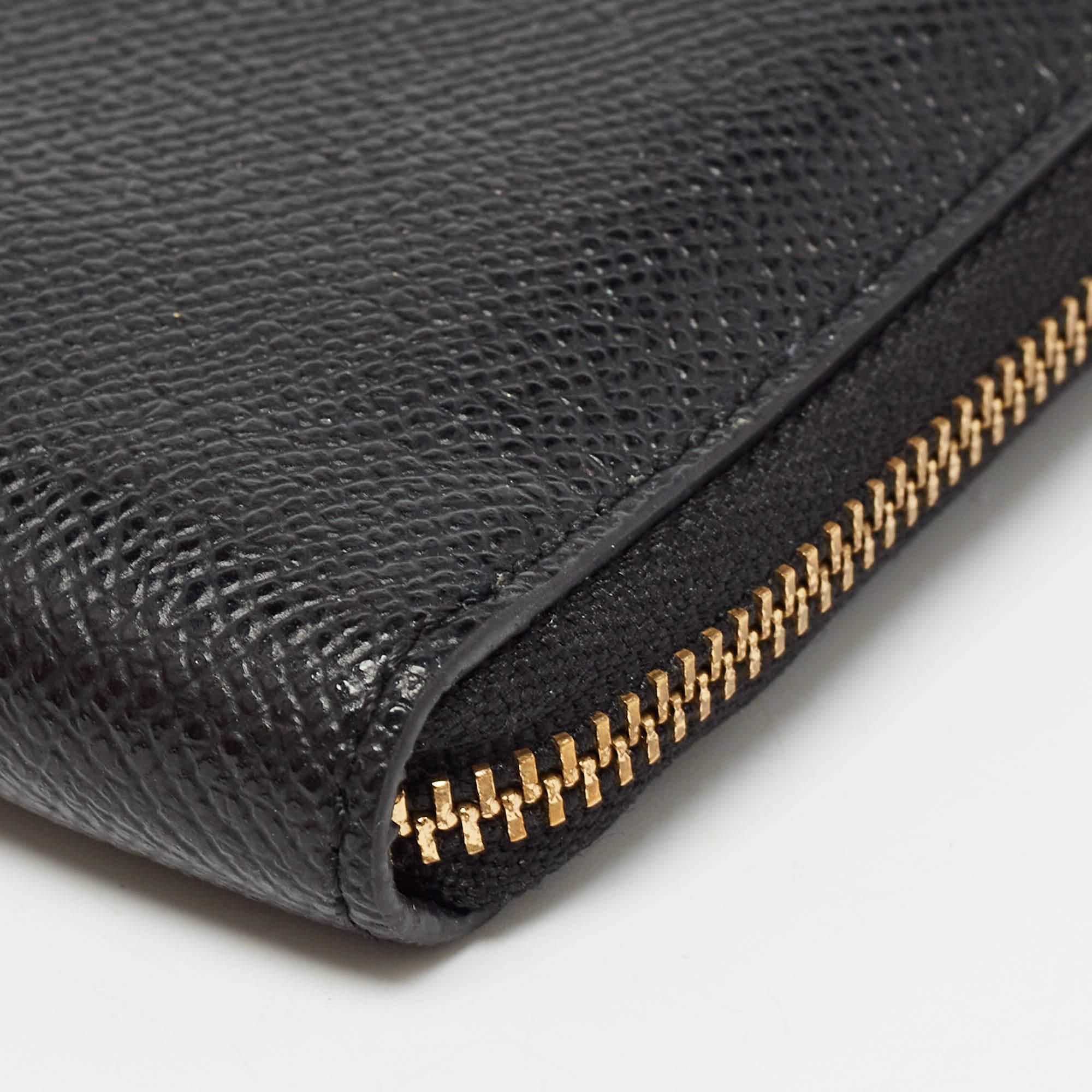 Coach Black Leather Zip Around Purse For Sale 5