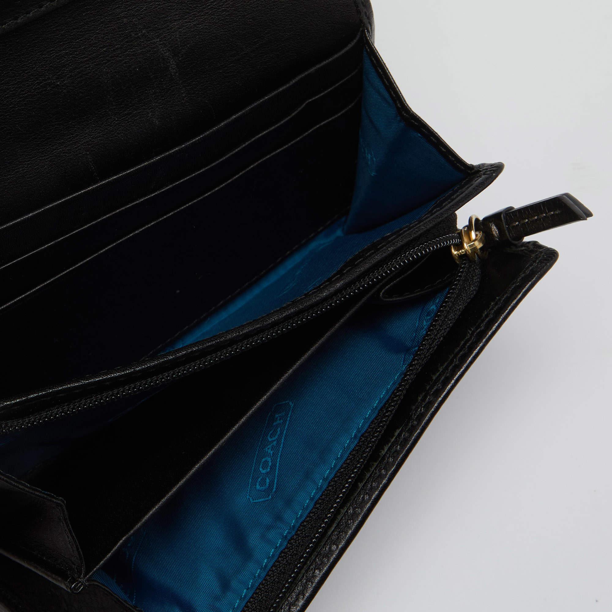 This designer wallet is an immaculate balance of sophistication and rational utility. It has been designed using prime quality materials and elevated by a sleek finish. The creation is equipped with ample space for your monetary essentials.