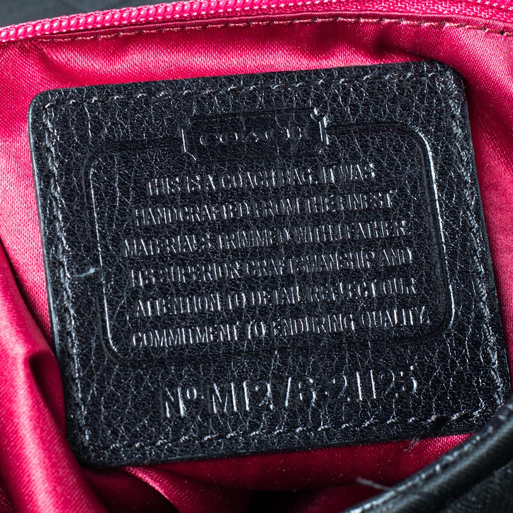 Coach - Sac Hobo Madison Signature en toile et cuir noir Bon état à Dubai, Al Qouz 2