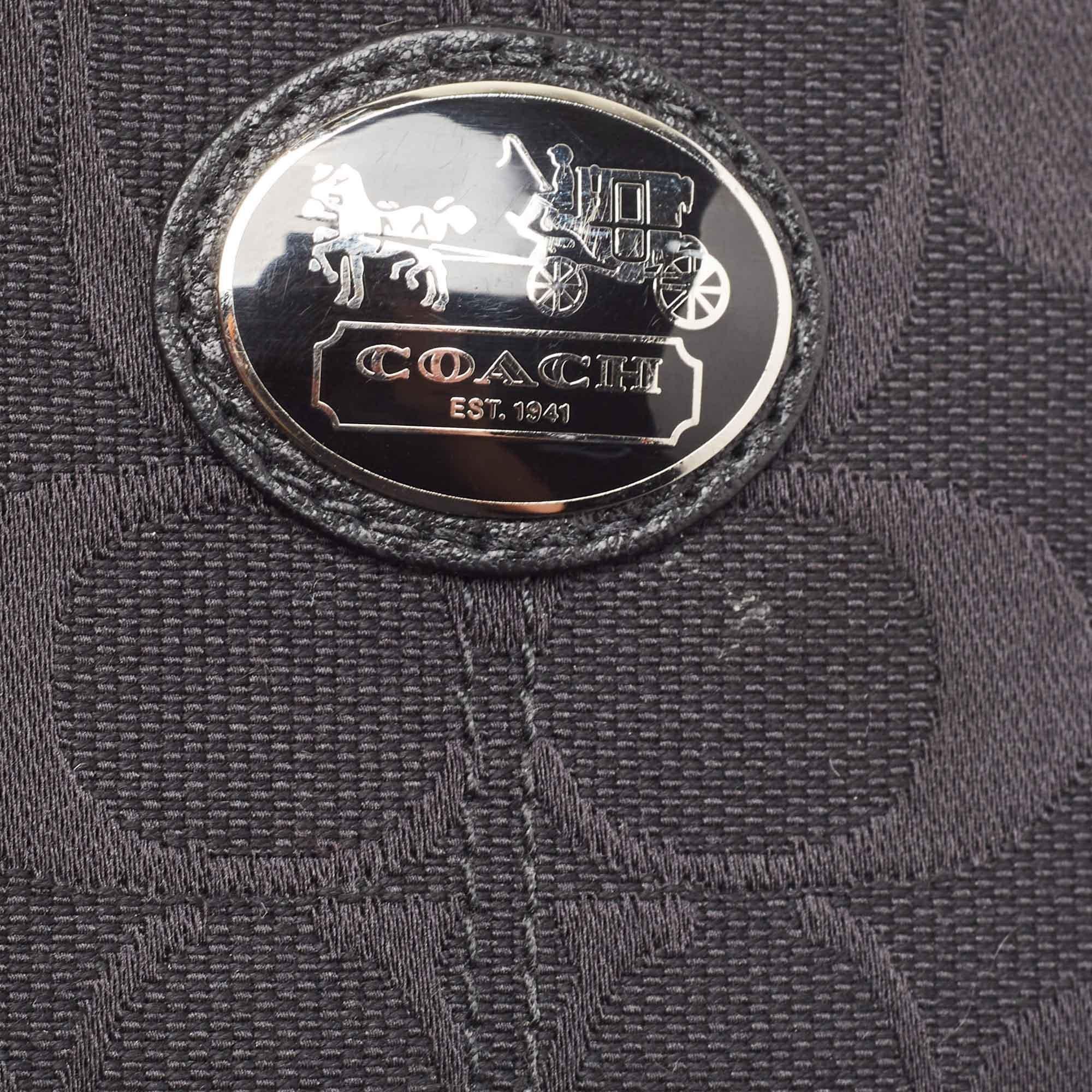 Coach Black Signature Canvas Zip Skinny ID Case For Sale 3