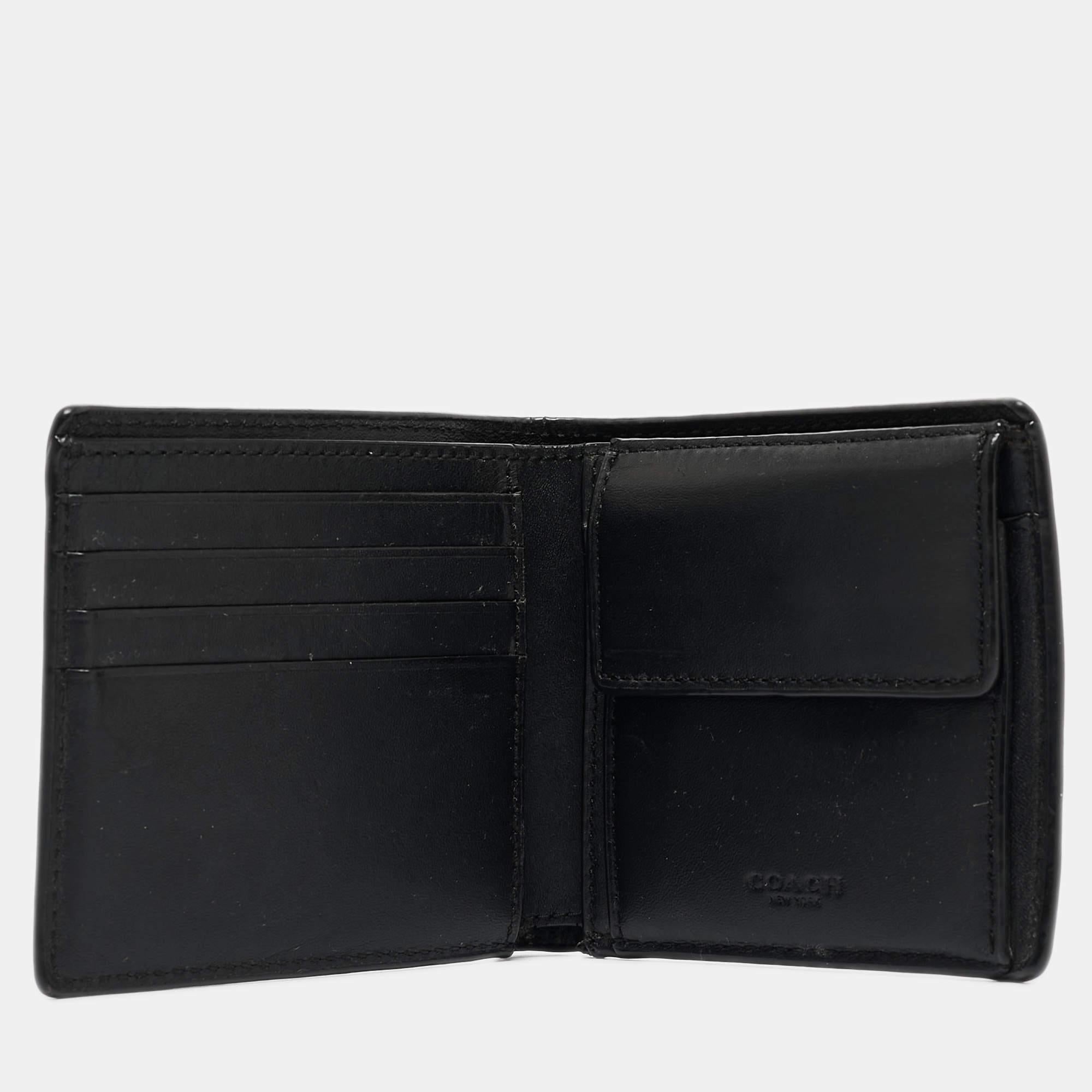 This designer wallet is an immaculate balance of sophistication and rational utility. It has been designed using prime quality materials and elevated by a sleek finish. The creation is equipped with ample space for your monetary essentials.
