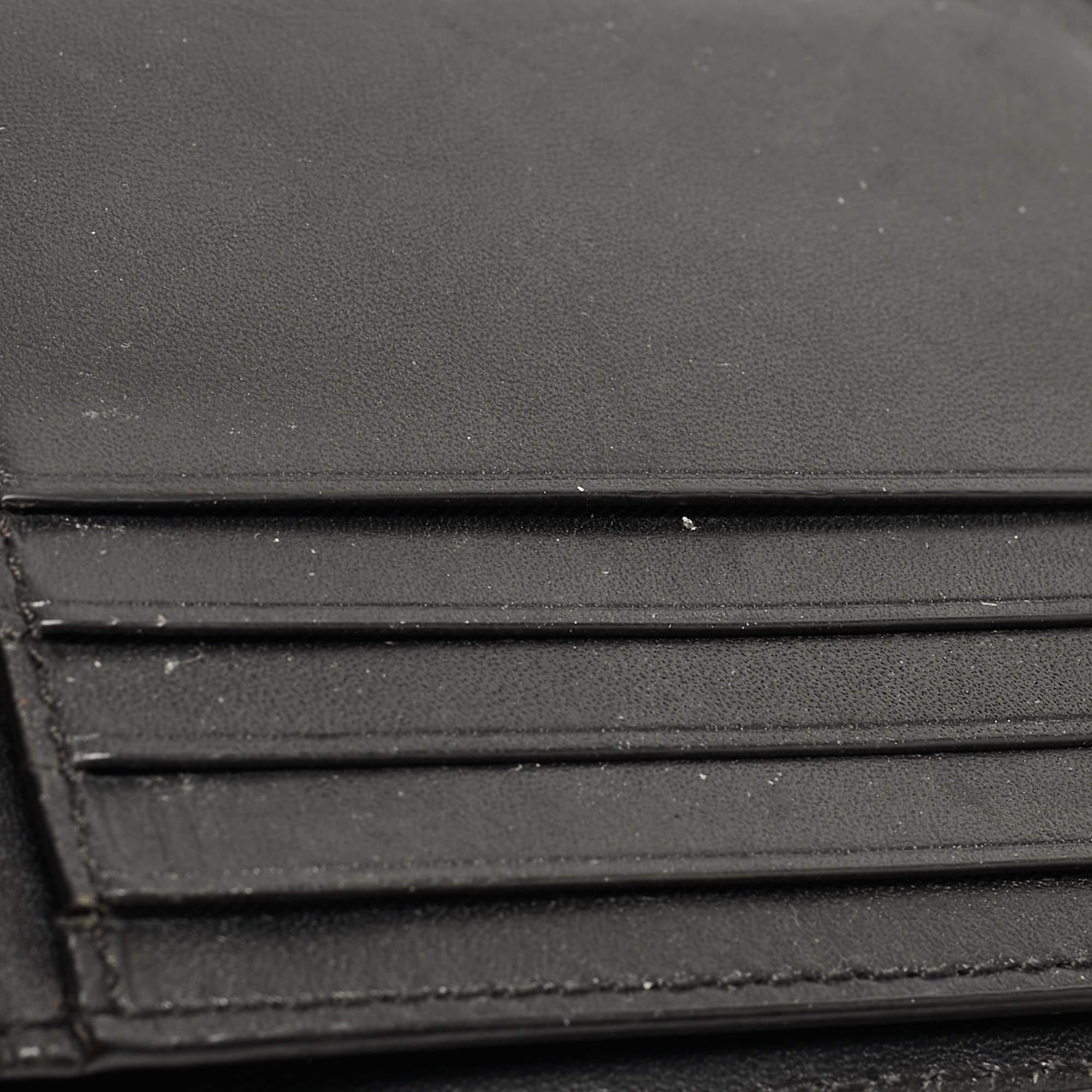 Men's Coach Black Signature Embossed Leather Bifold Wallet For Sale