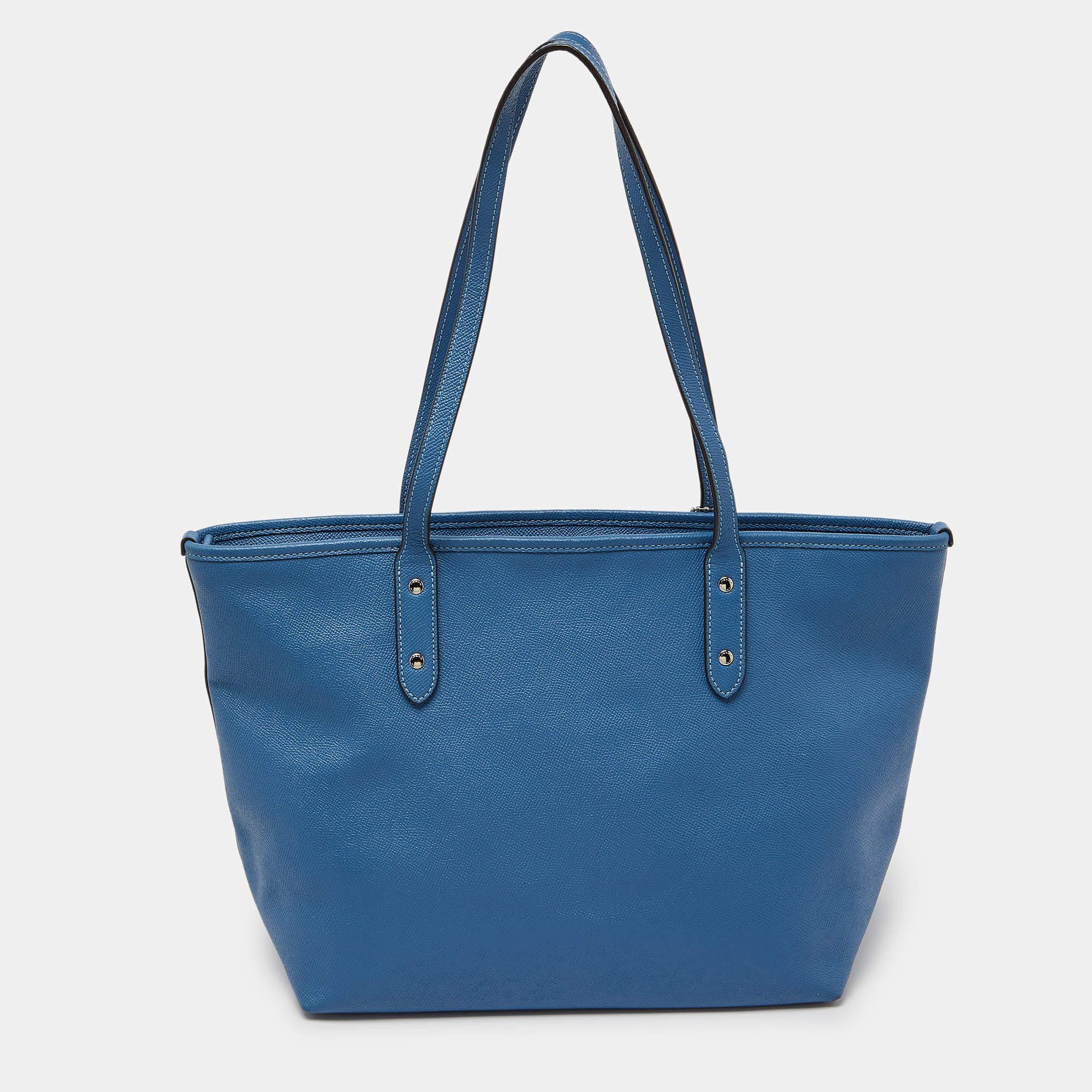 Women's Coach Blue Leather City Zip Tote For Sale