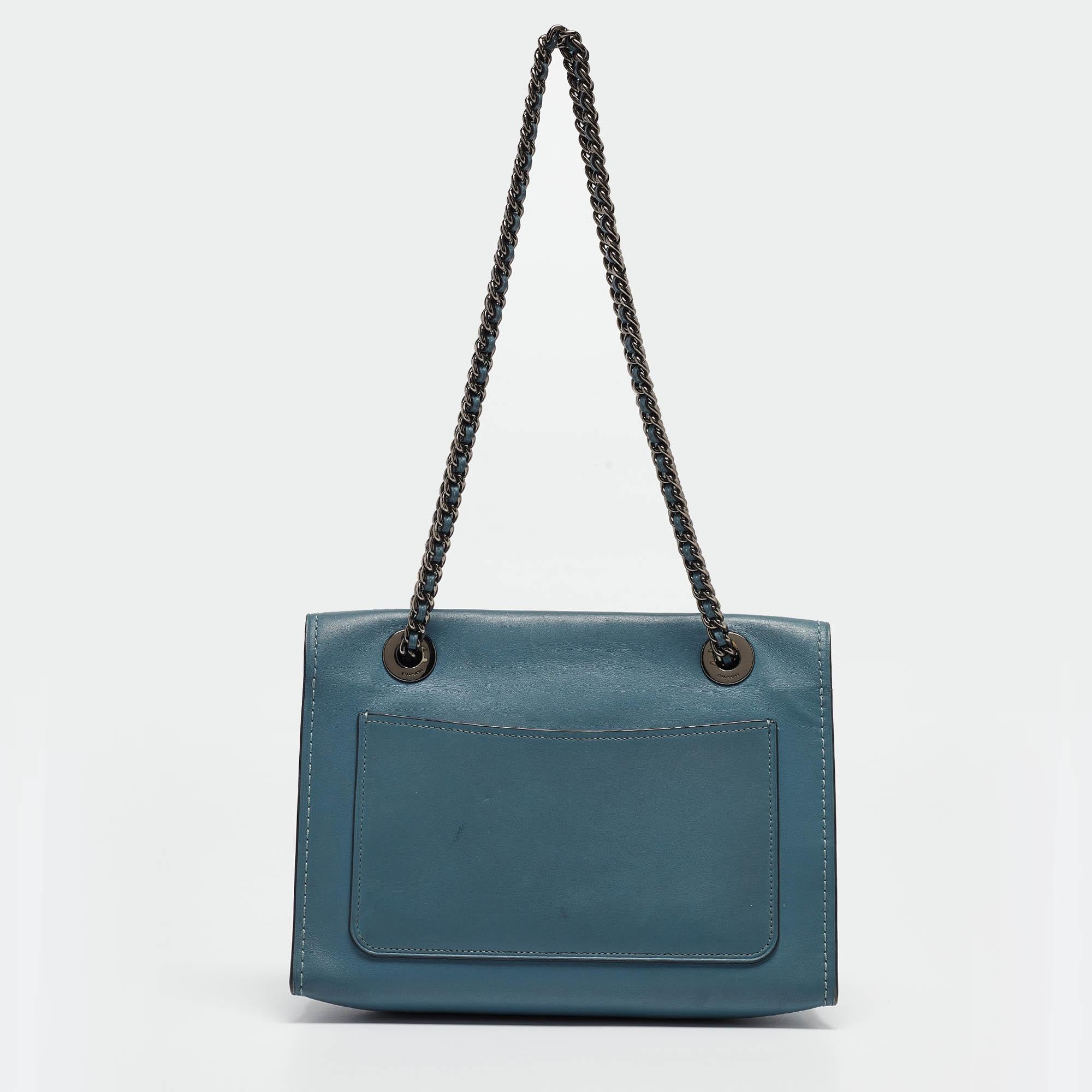 Coach Blue Leather Small Parker Chain Flap Shoulder Bag In Excellent Condition In Dubai, Al Qouz 2