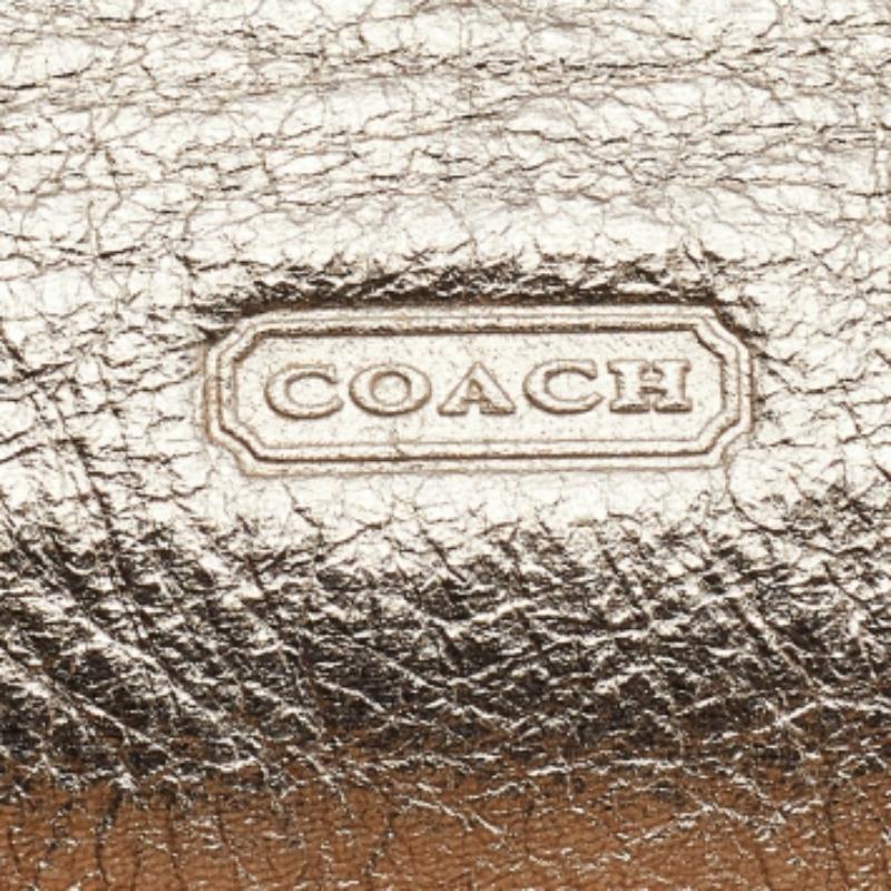 Cartera continental con solapa de piel repujada de pitón marrón/beige Coach Marrón en venta