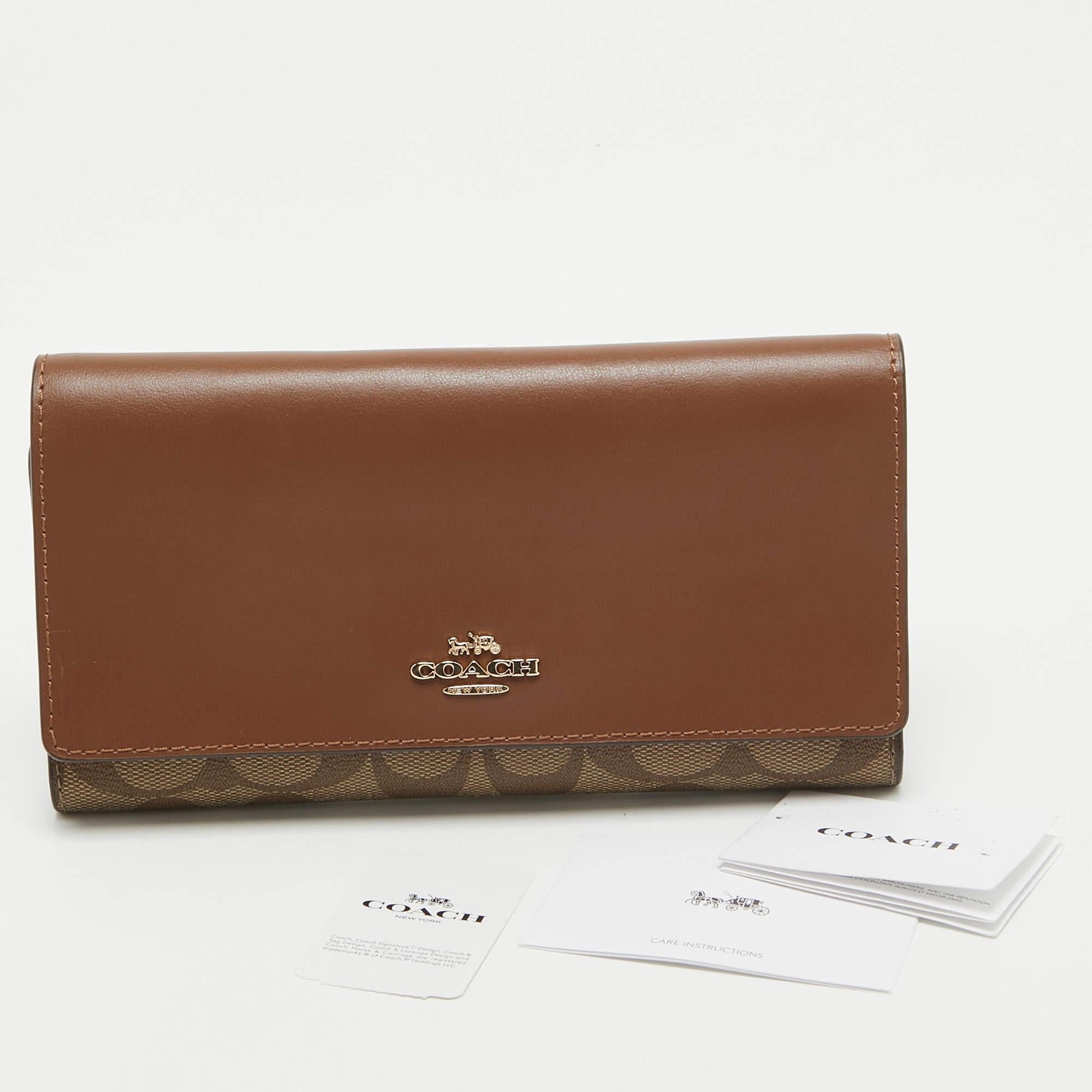 Coach Brown/Beige Signature Coated Canvas and Leather Trifold Long Wallet en vente 4