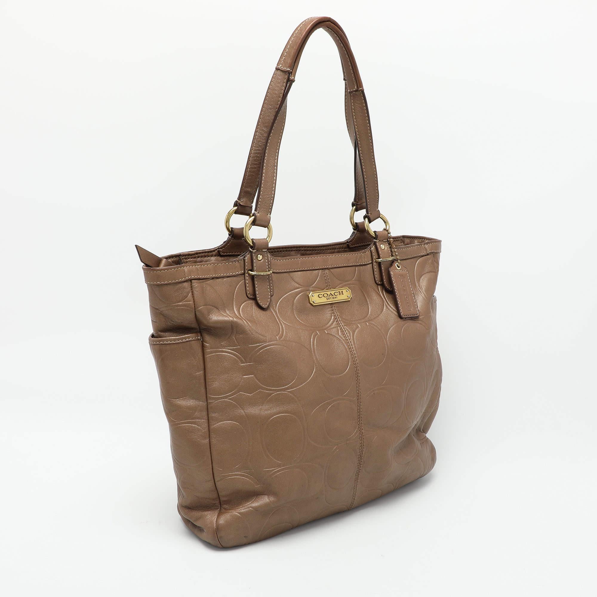 Coach Brown Embossed Leather South Tote In Fair Condition For Sale In Dubai, Al Qouz 2
