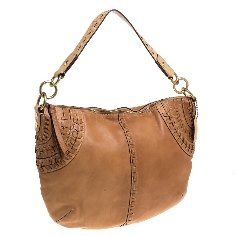 Coach Brown Leather Hobo In Good Condition In Dubai, Al Qouz 2