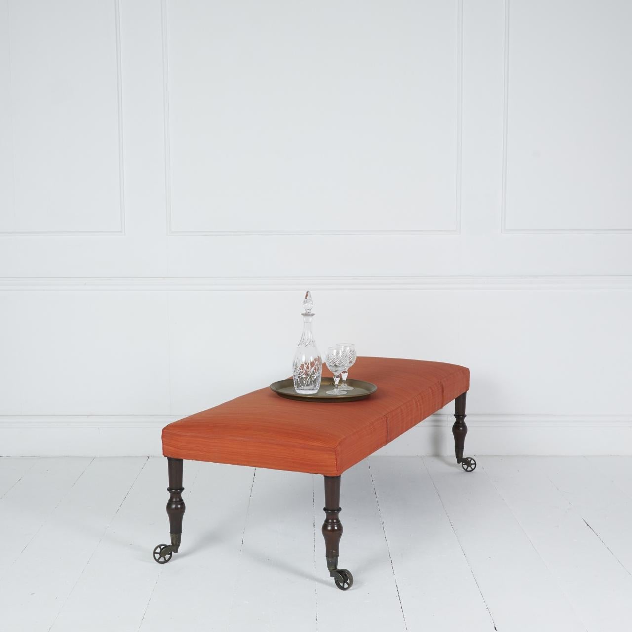 Coach-built stool in orange horsehair with English antique legs For Sale 4