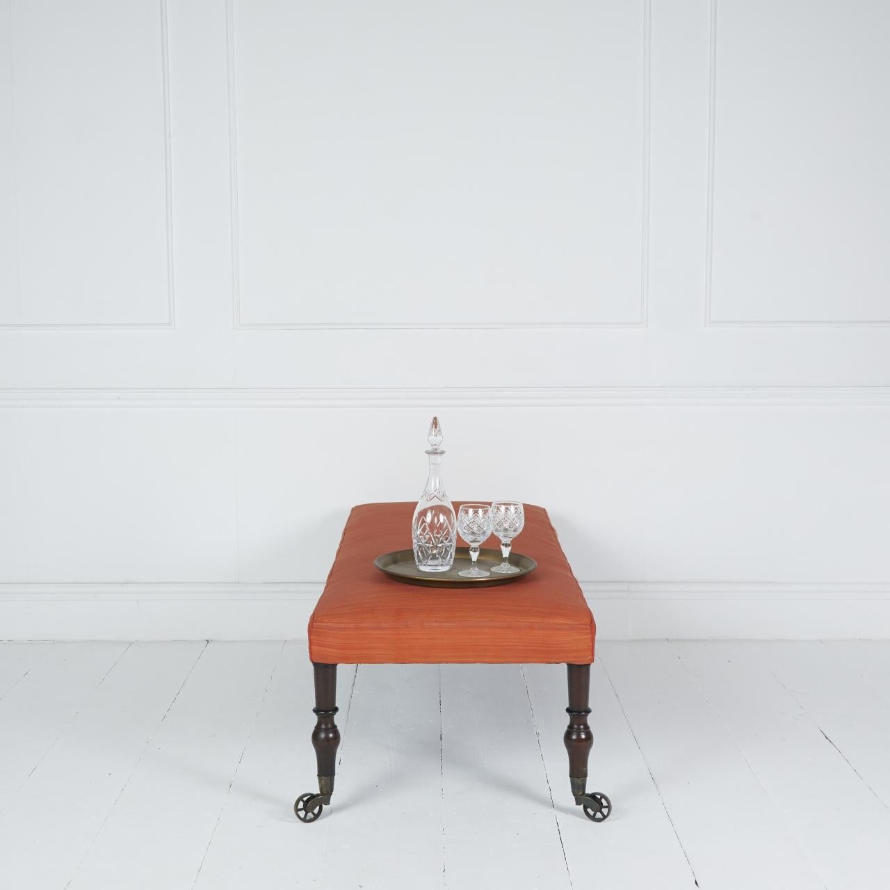 Coach-built stool in orange horsehair with English antique legs For Sale 1