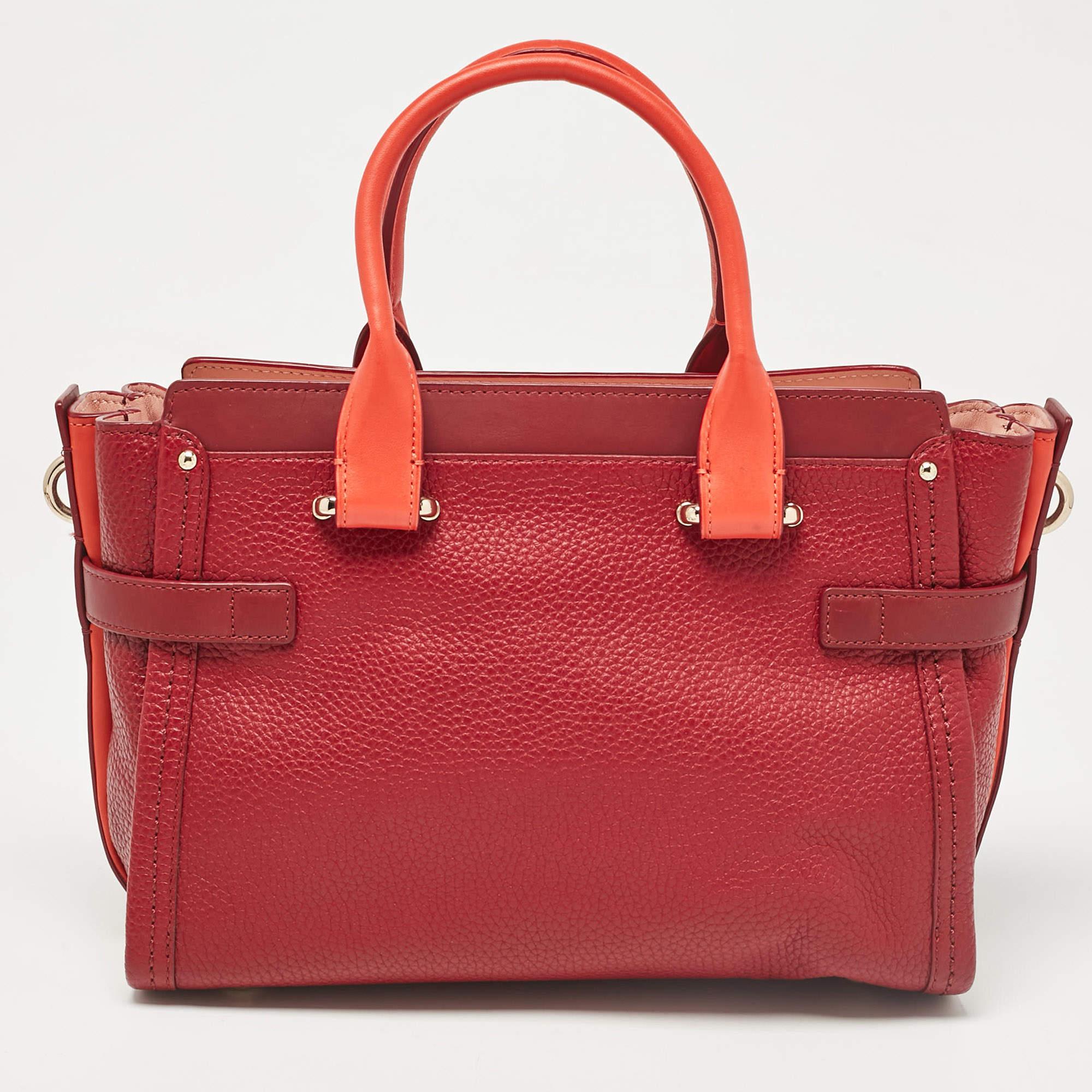 Coach Burgundy/Red Leather Swagger 27 Tote In Good Condition For Sale In Dubai, Al Qouz 2