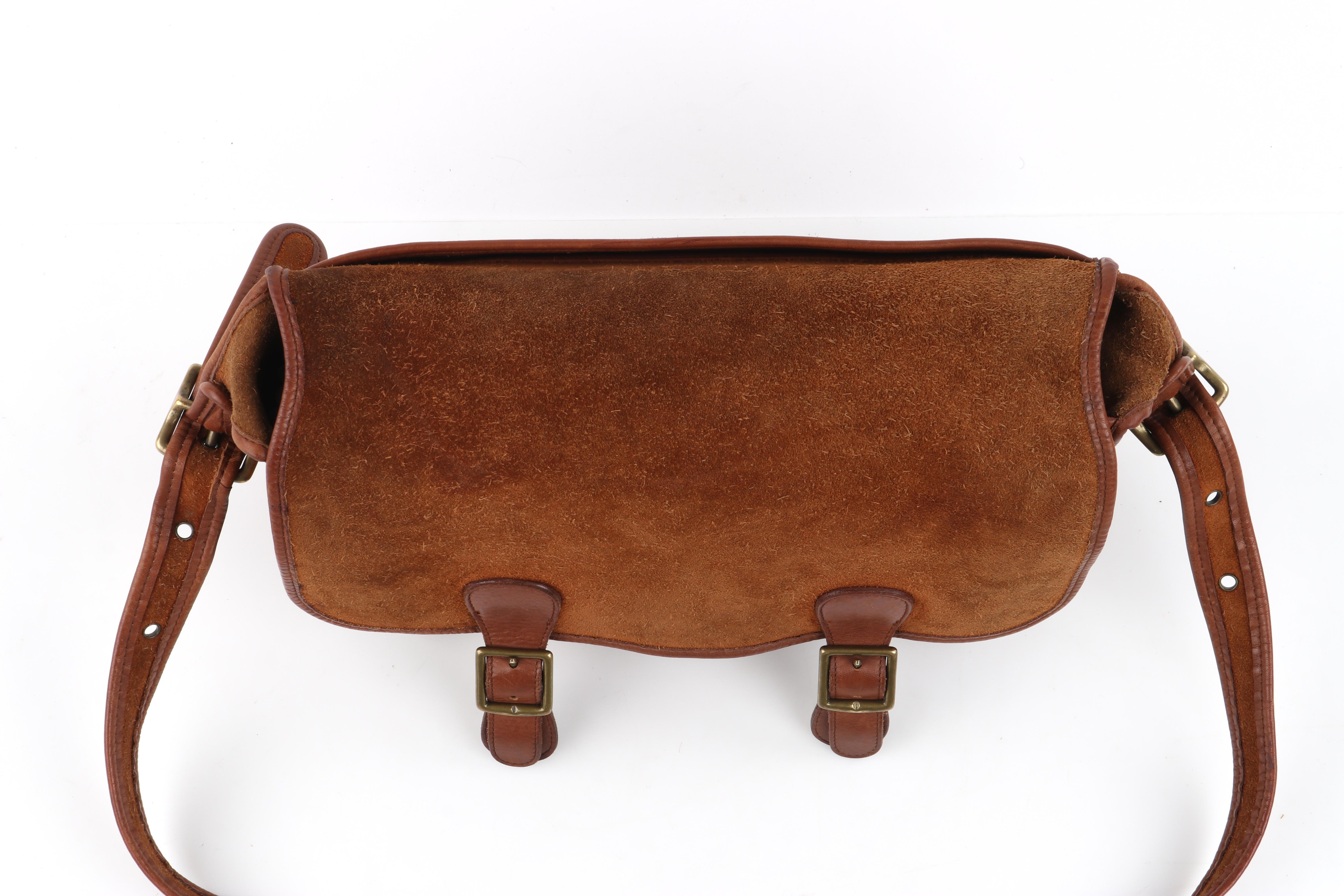 COACH c.1996 Vtg Brown Suede Leather Crossbody Messenger Field Bag Purse Handbag For Sale 5