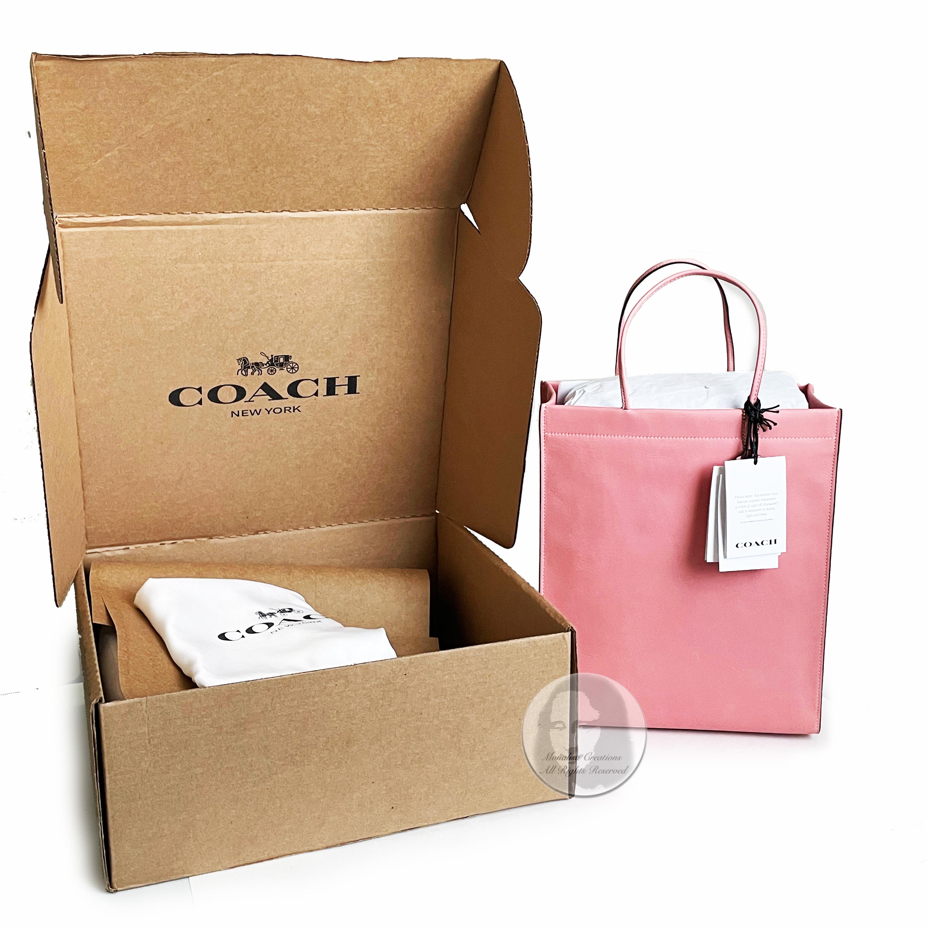 Authentic, new with tags Coach Cashin Carry Tote from the 2021 Coach Forever Collection, style C4660. Coach calls this color 