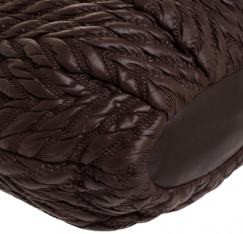 La borsa Madison del 70° Anniversario in nylon e pelle trapuntata marrone scuro di Coach in vendita 5