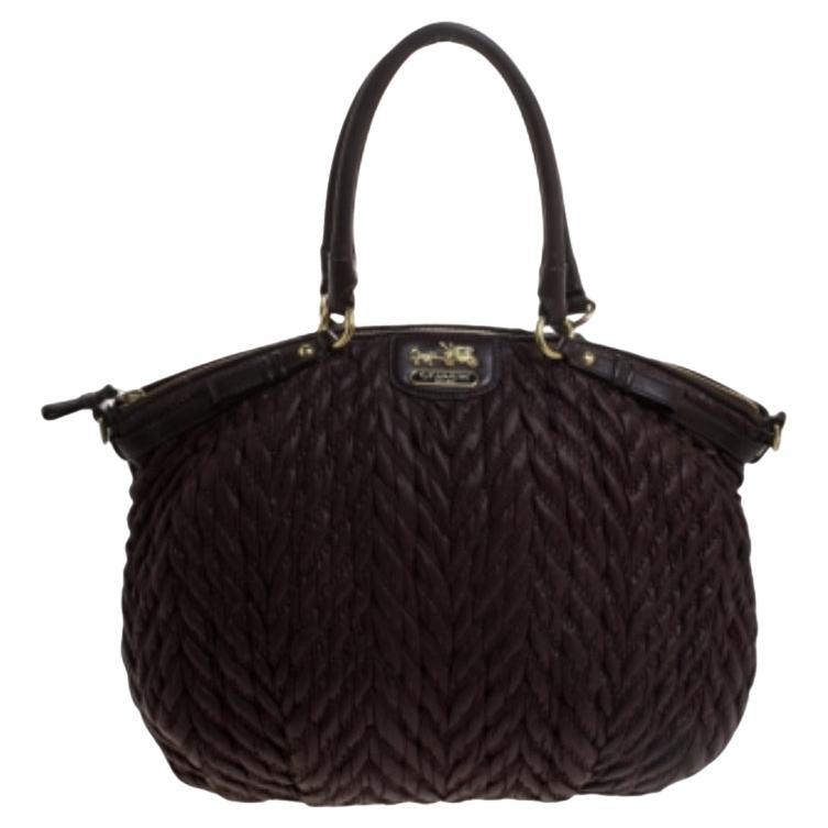 La borsa Madison del 70° Anniversario in nylon e pelle trapuntata marrone scuro di Coach in vendita
