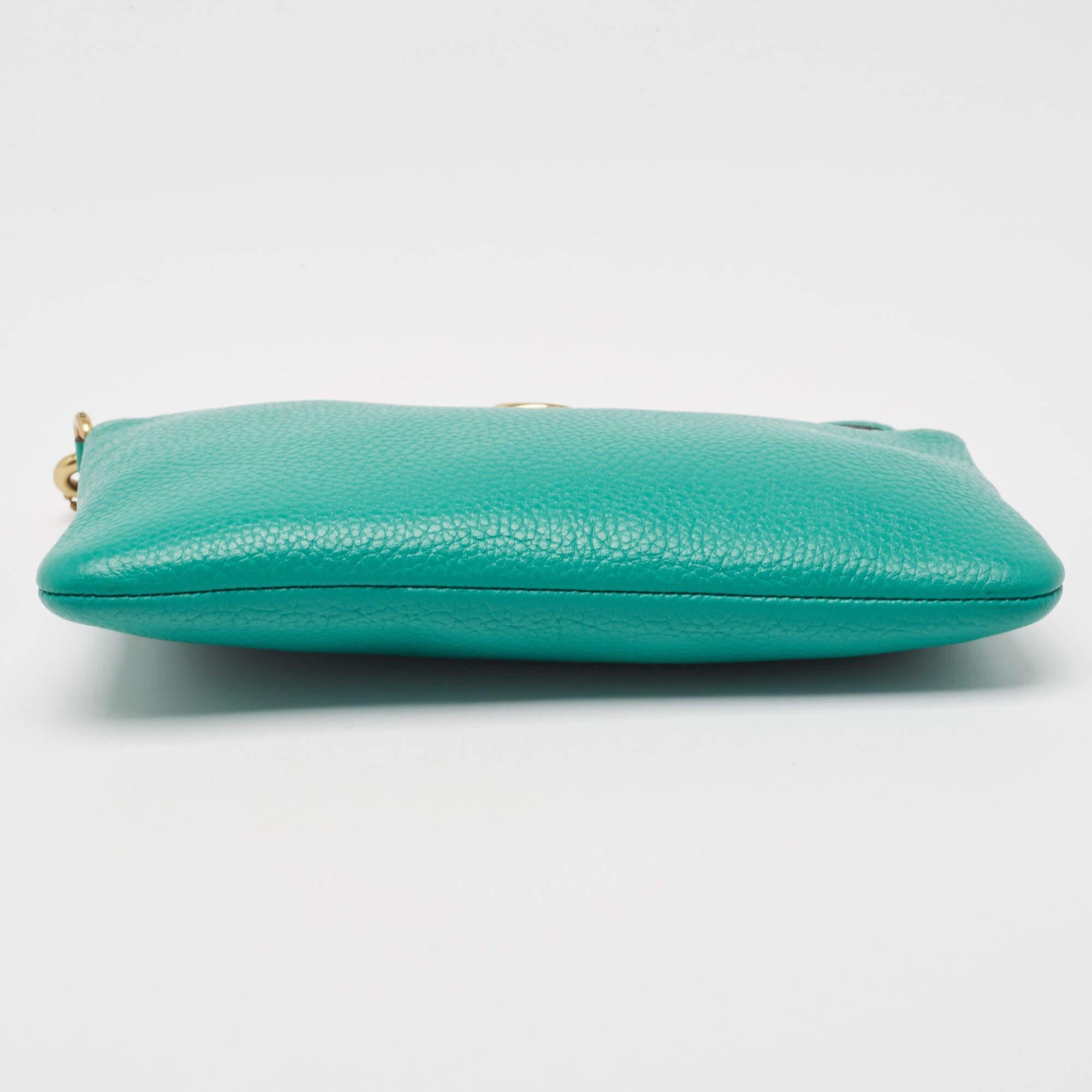 Coach Green Leather Wristlet Zip Pouch For Sale 3