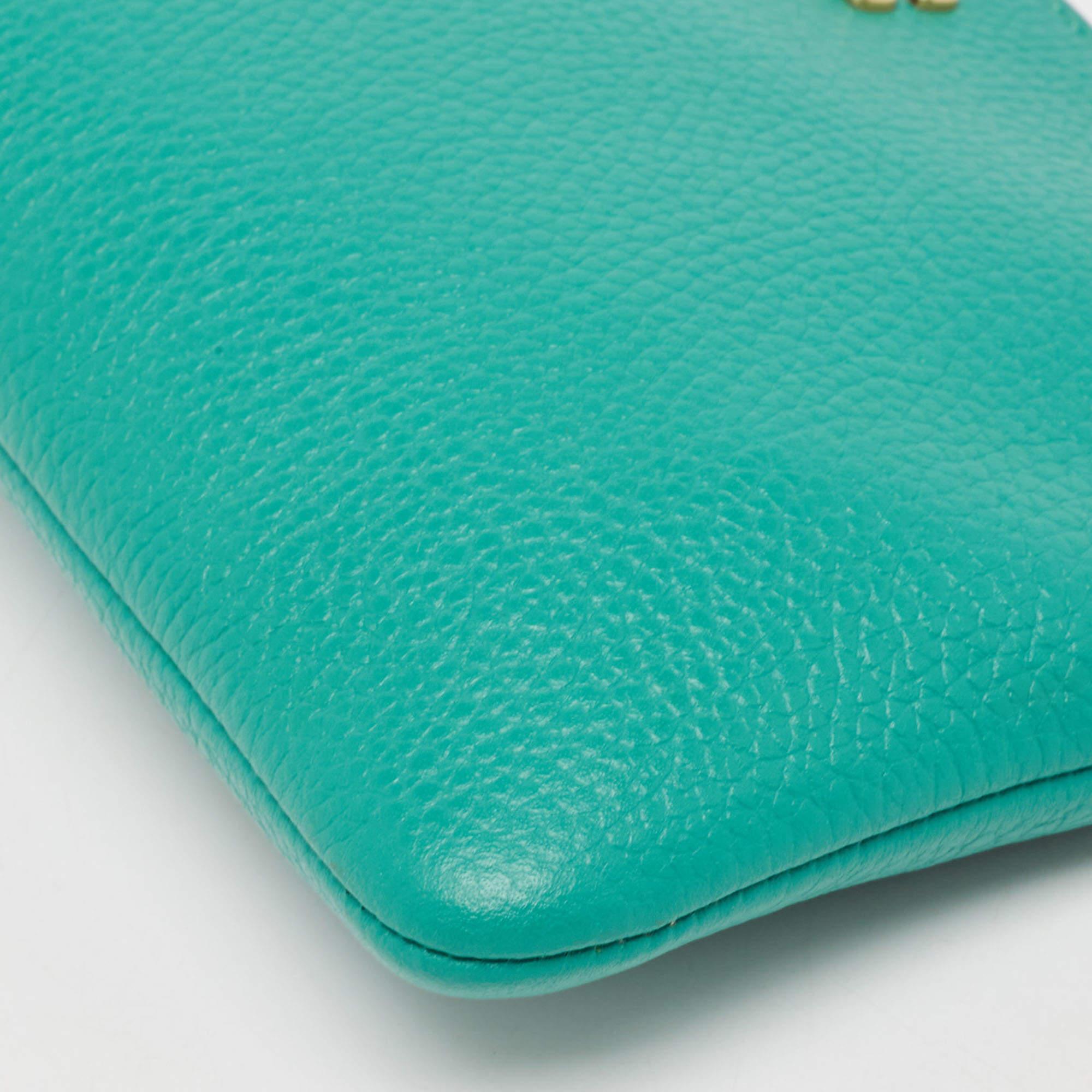 Coach Green Leather Wristlet Zip Pouch For Sale 5