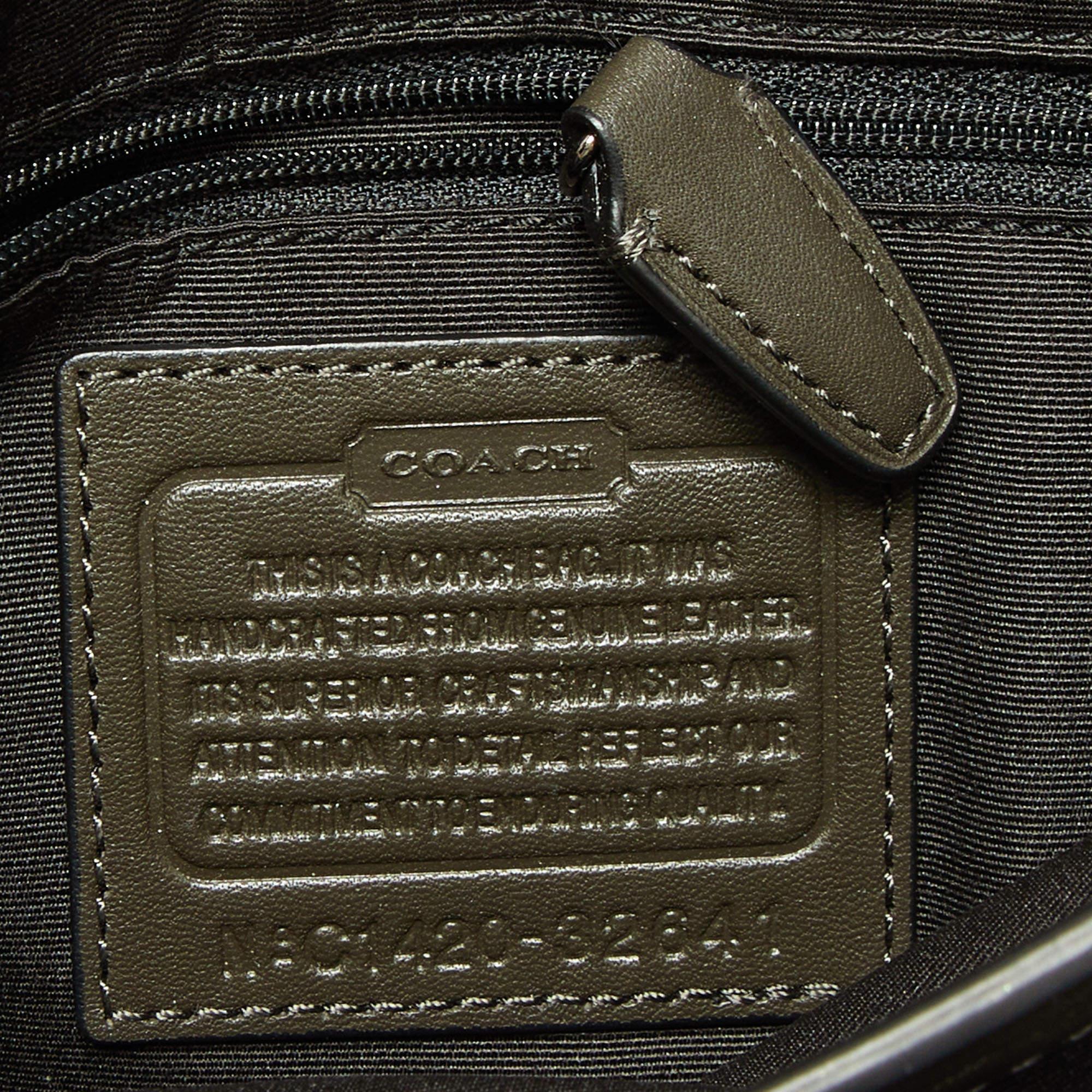 Coach Grey Python Embossed Leather Flap Clutch In Excellent Condition In Dubai, Al Qouz 2