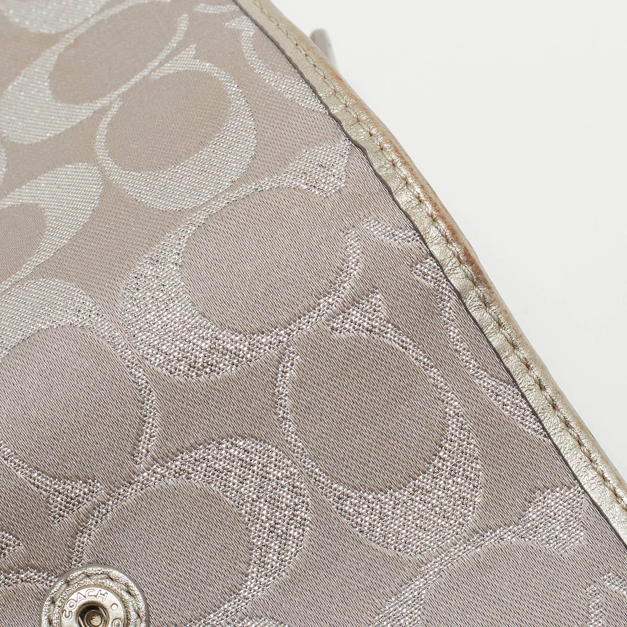 Coach Grey Signature Canvas Trifold Wallet For Sale 1