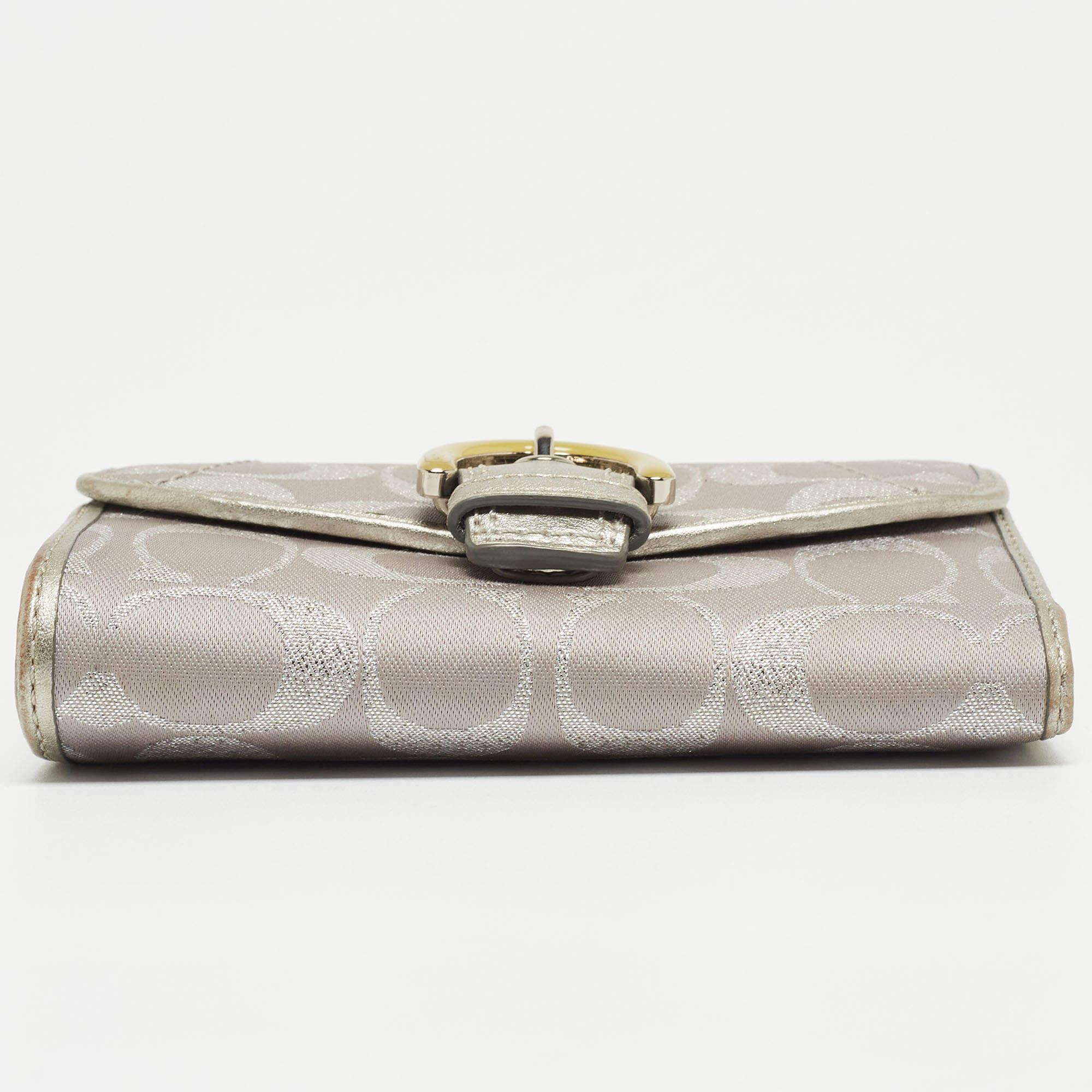 Coach Grey Signature Canvas Trifold Wallet For Sale 2