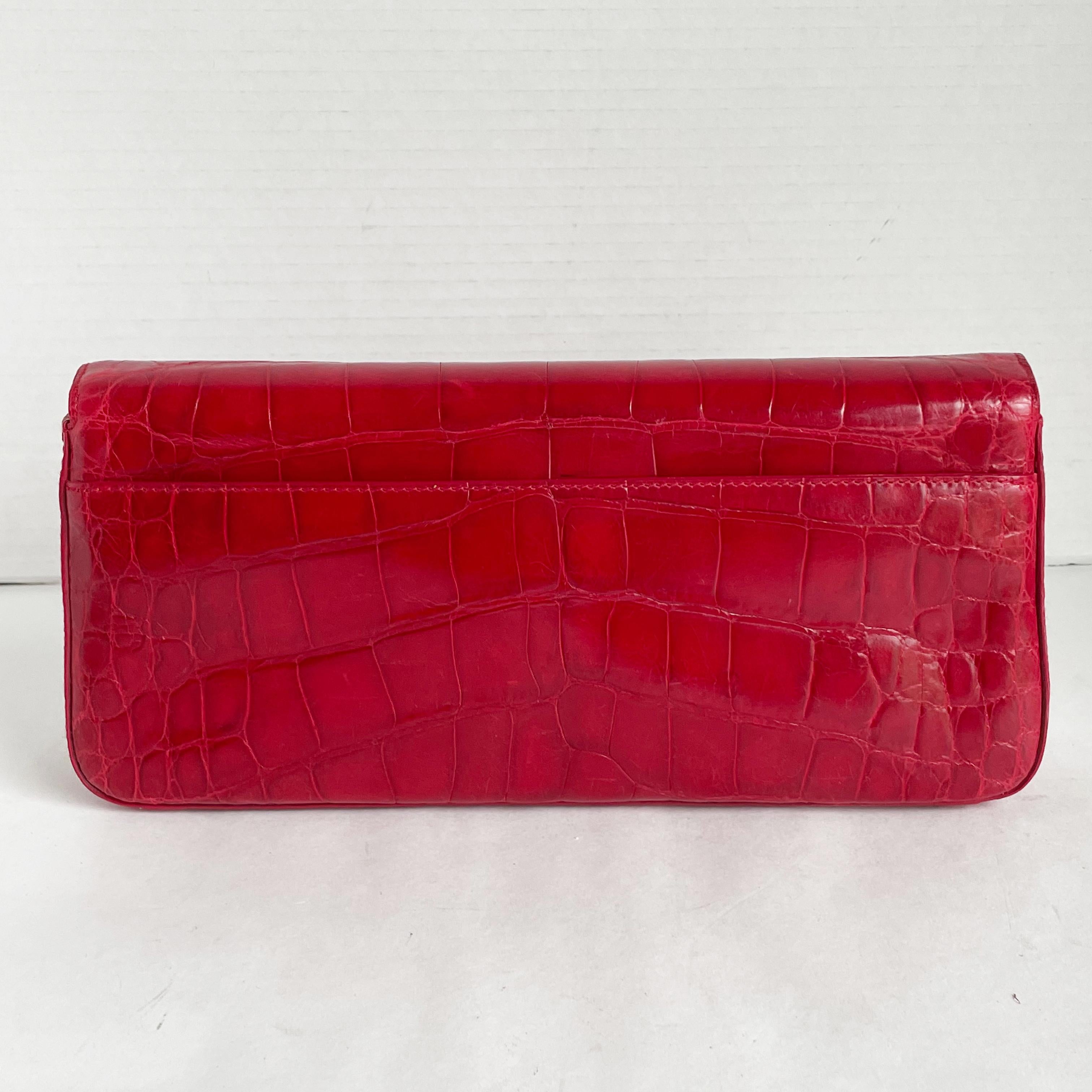 Coach Large Clutch Bag #8389 Italy Limited Edition Red Exotic Alligator HTF Rare For Sale 4