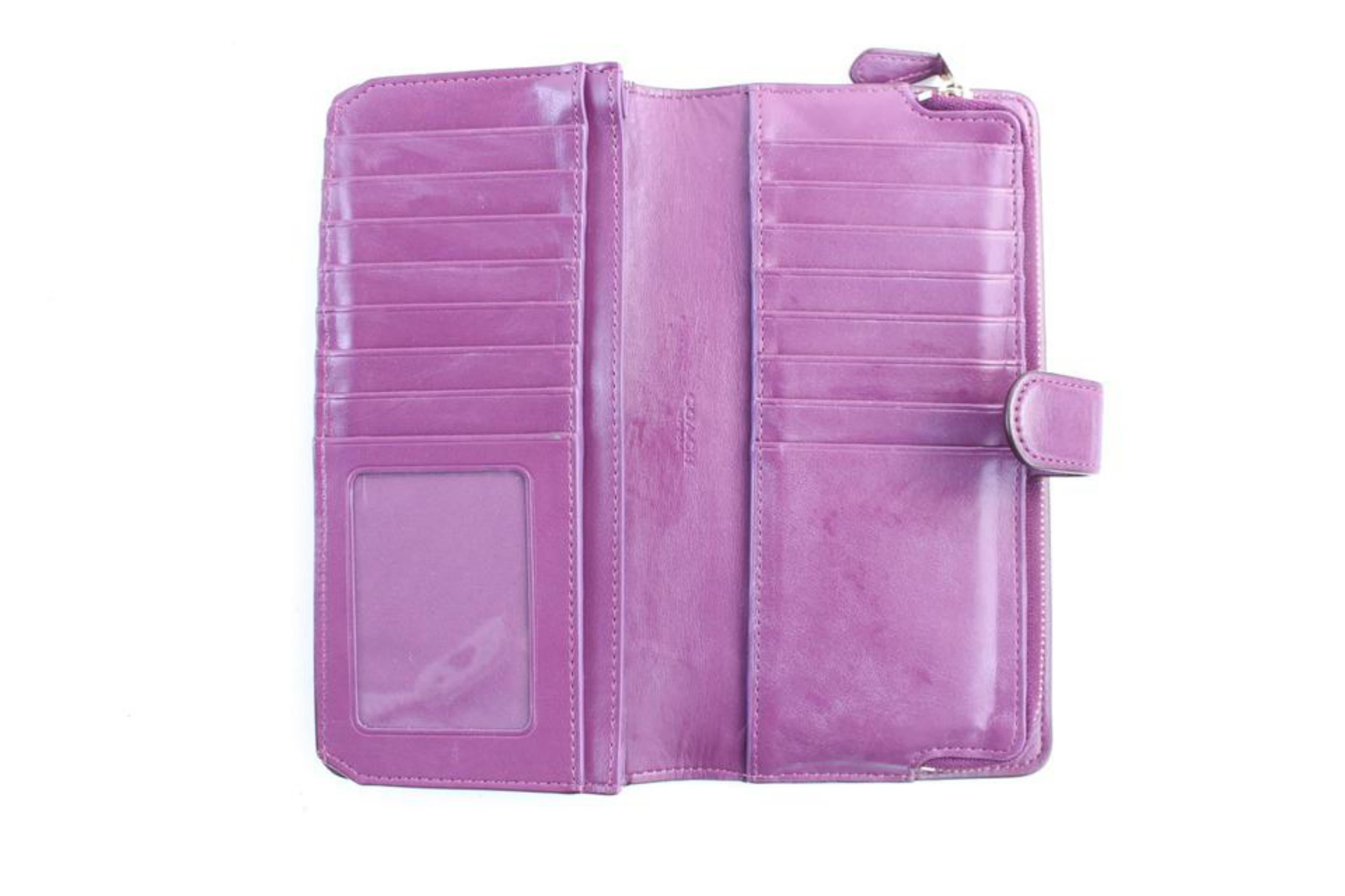 Coach Long Wallet Zippy Bifold 28mr0308 Purple Leather Clutch In Good Condition For Sale In Forest Hills, NY