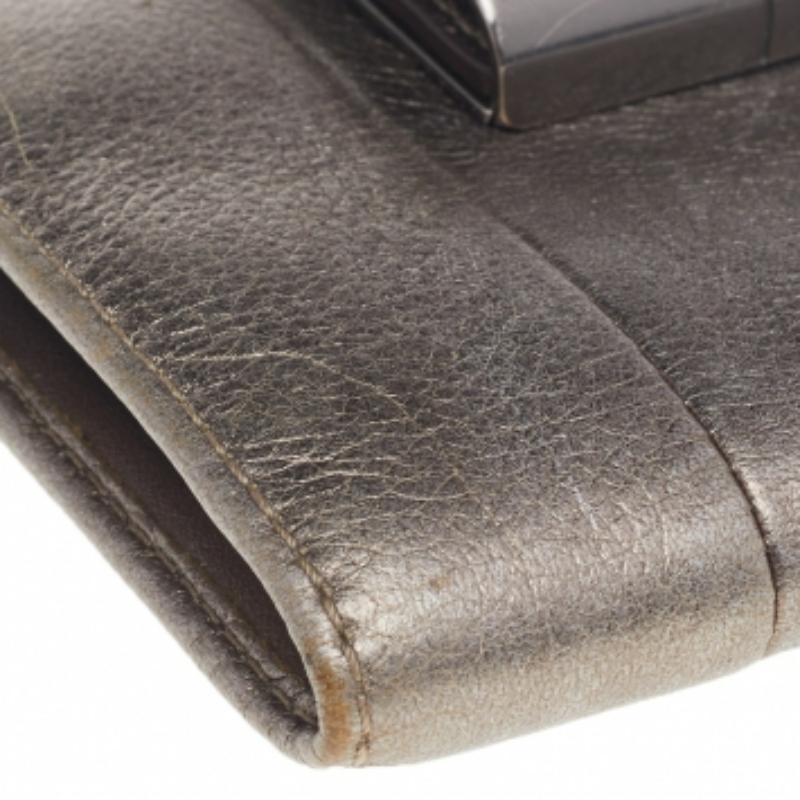 Portafoglio compatto in pelle oro metallizzato Coach 5