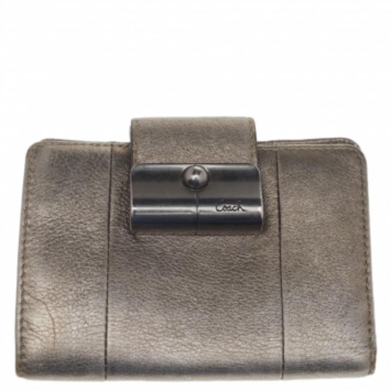 Portafoglio compatto in pelle oro metallizzato Coach 6