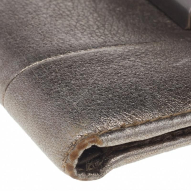 Portafoglio compatto in pelle oro metallizzato Coach 4