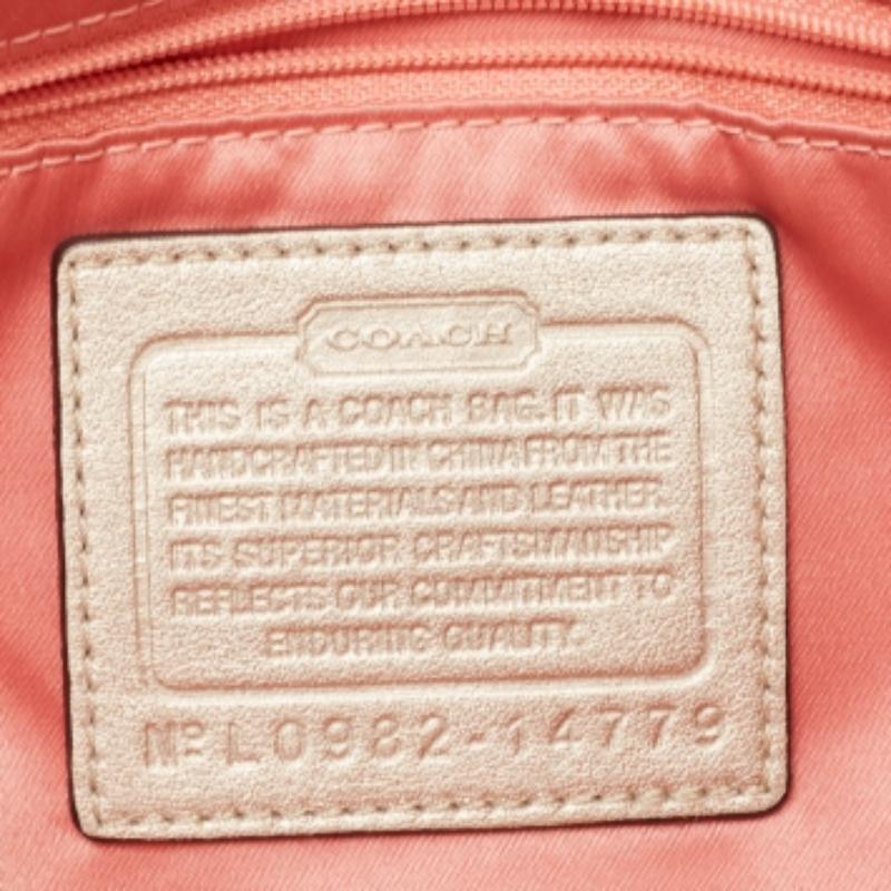 Coach Metallic Silver/Black Python Embossed Leather Flap Clutch (Pochette à rabat en cuir gaufré) en vente 3