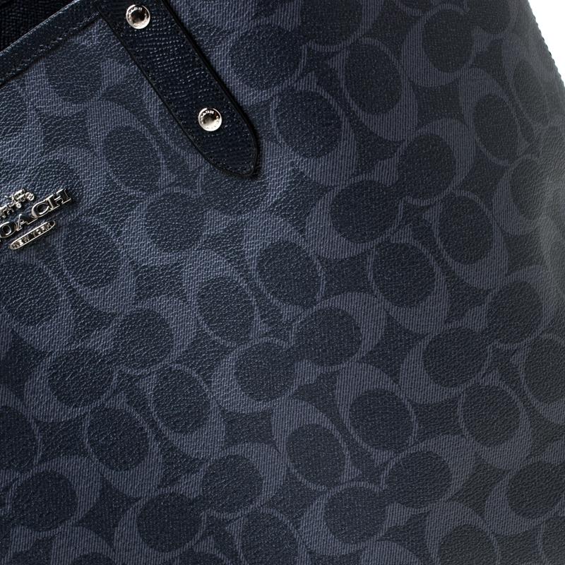 Coach Midnight Blue Signature Coated Canvas Reversible City Tote For Sale 2