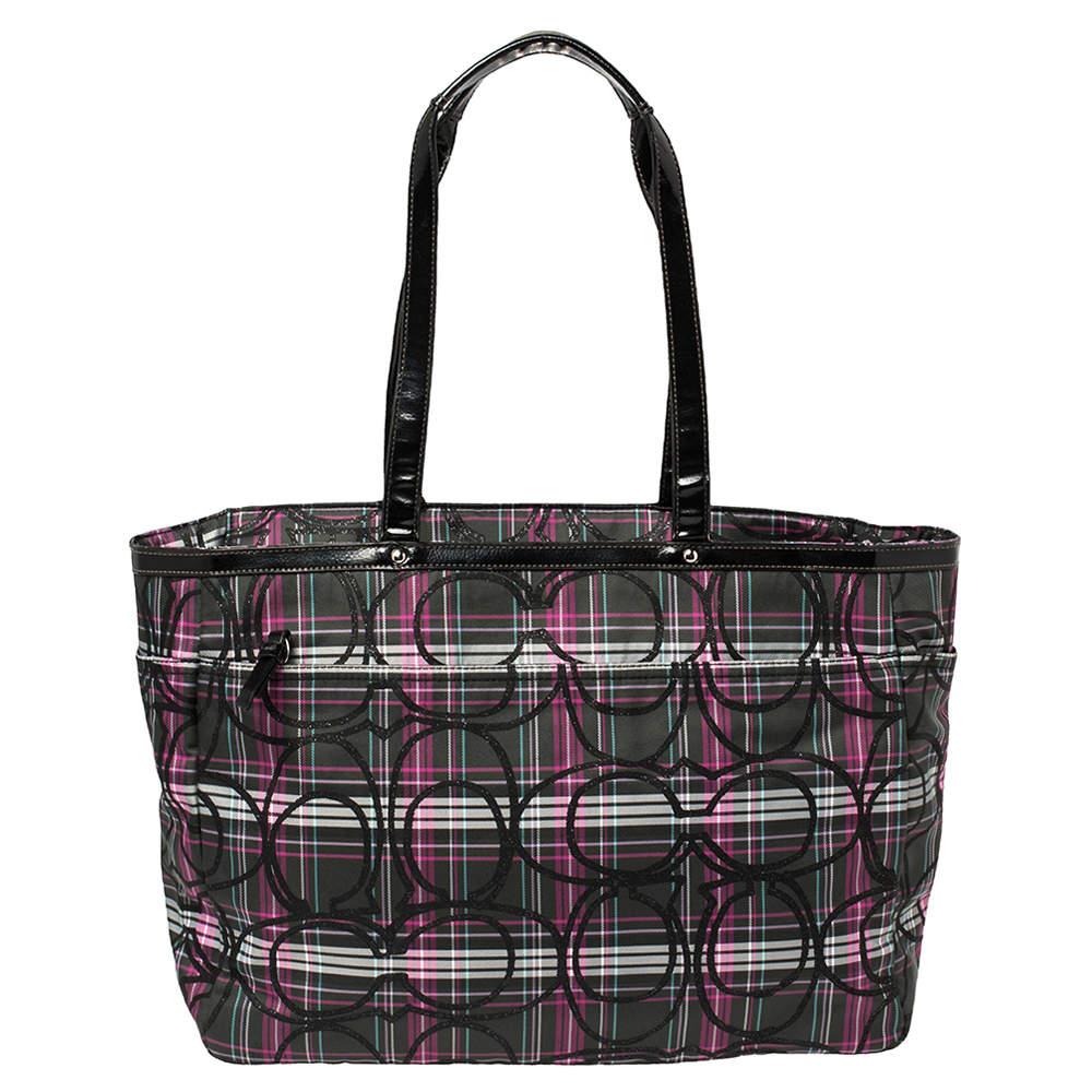 Coach Multicolor Canvas and Patent Leather Diaper Bag In Fair Condition In Dubai, Al Qouz 2
