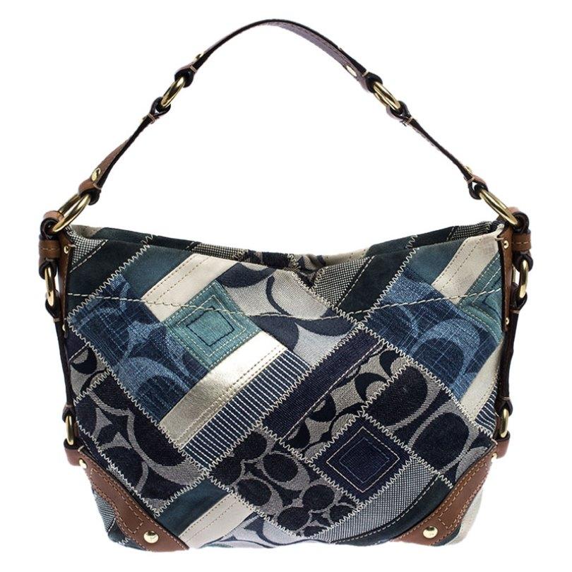 Luxury and elegance get personified with this brilliantly crafted Carly hobo from Coach. The bag is made from patchwork leather and fabric and comes with a single handle. The zip-top closure opens to a satin-lined interior that will hold all your
