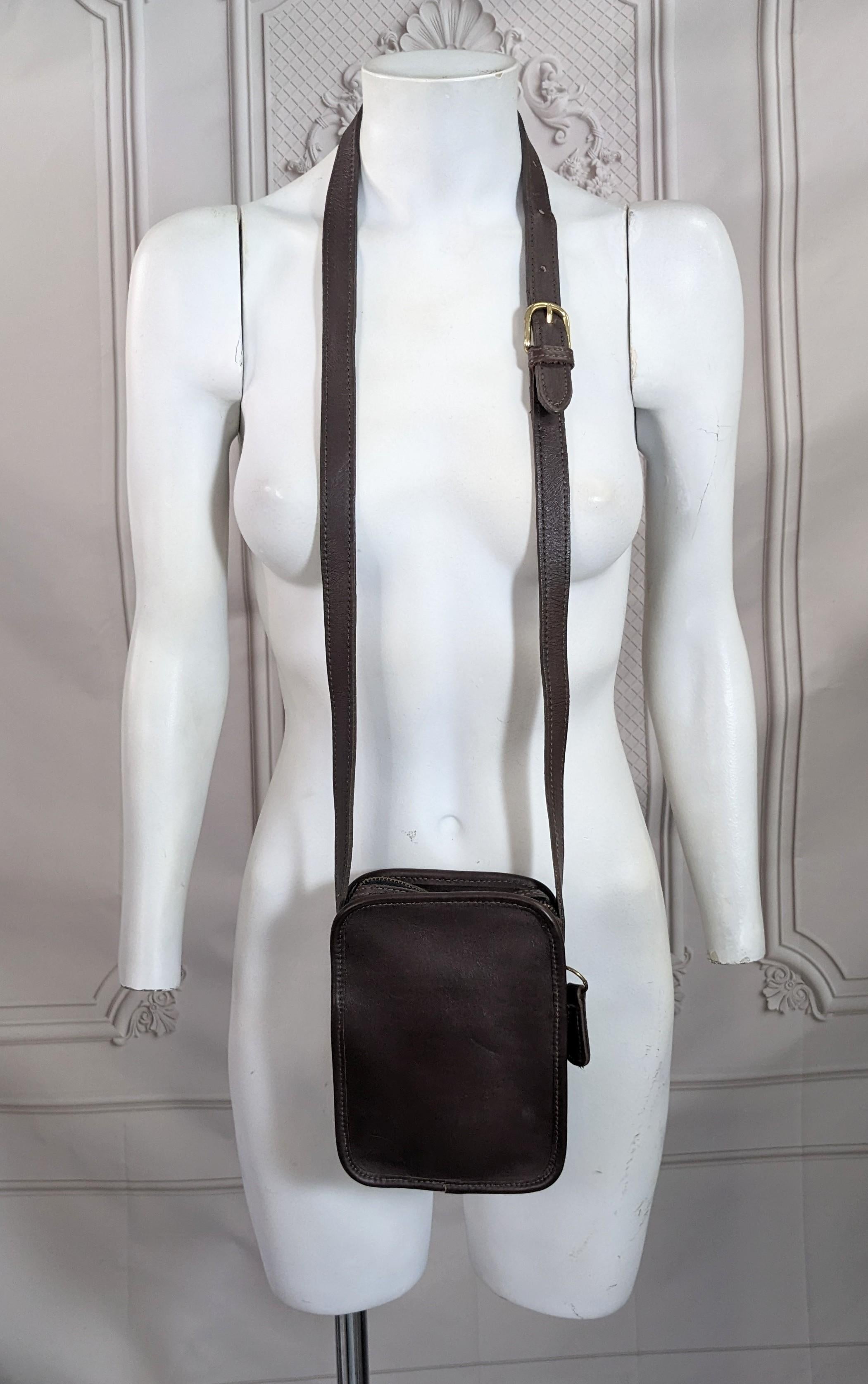 Mini Crossbody North South di Coach In condizioni buone in vendita a New York, NY