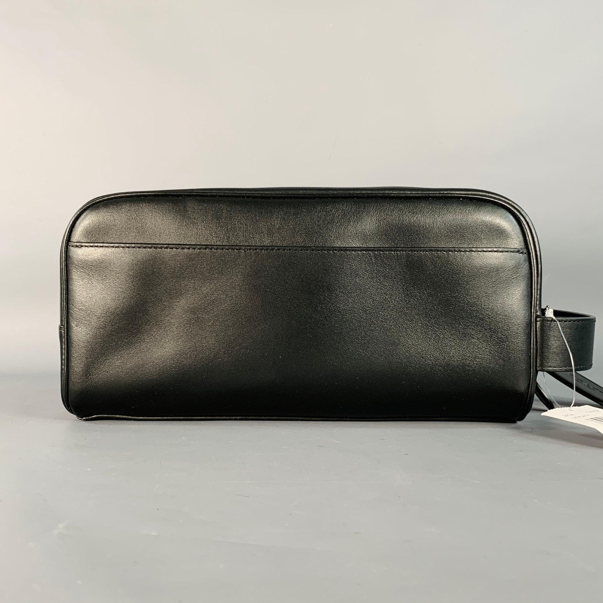 COACH Borsa da toilette con zip in pelle nera taglia unica In condizioni ottime in vendita a San Francisco, CA