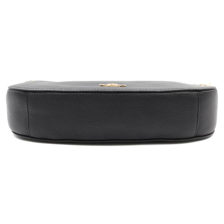 Coach Pebble Chelsea Black Women's Crossbody Bag 56819 For Sale at 1stdibs