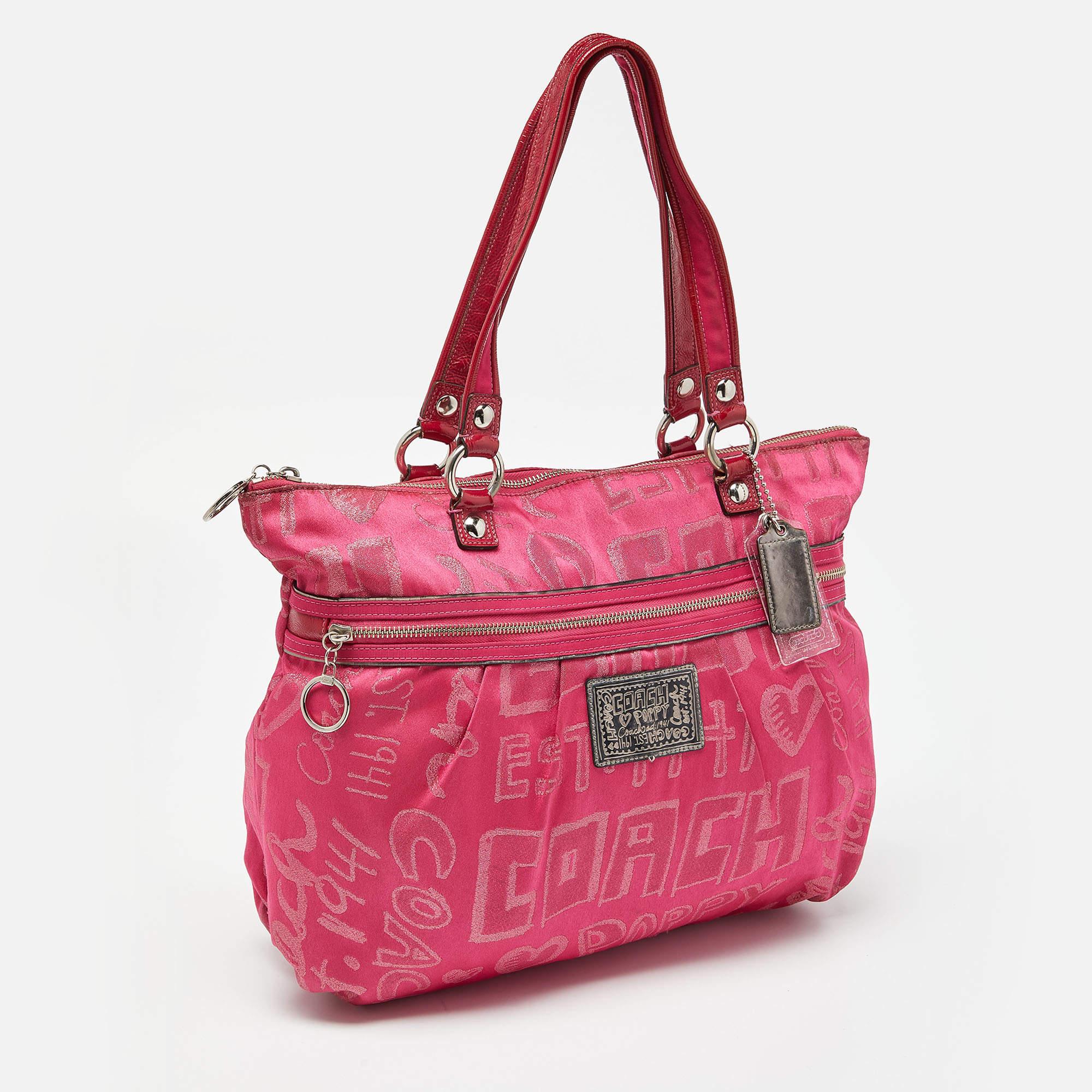 Coach Pink Canvas and Patent Leather Poppy Glam Tote In Fair Condition For Sale In Dubai, Al Qouz 2