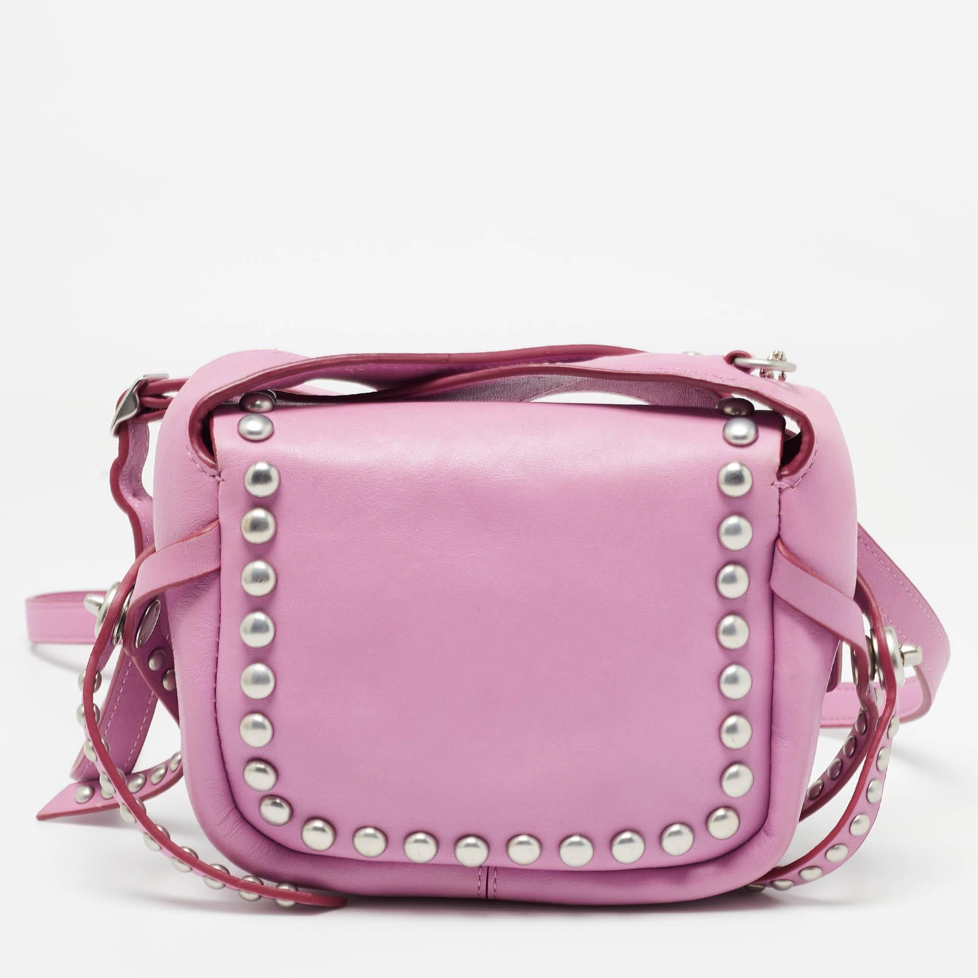 Coach Pink Leather Rivet Dakotah Crossbody Bag In Excellent Condition For Sale In Dubai, Al Qouz 2
